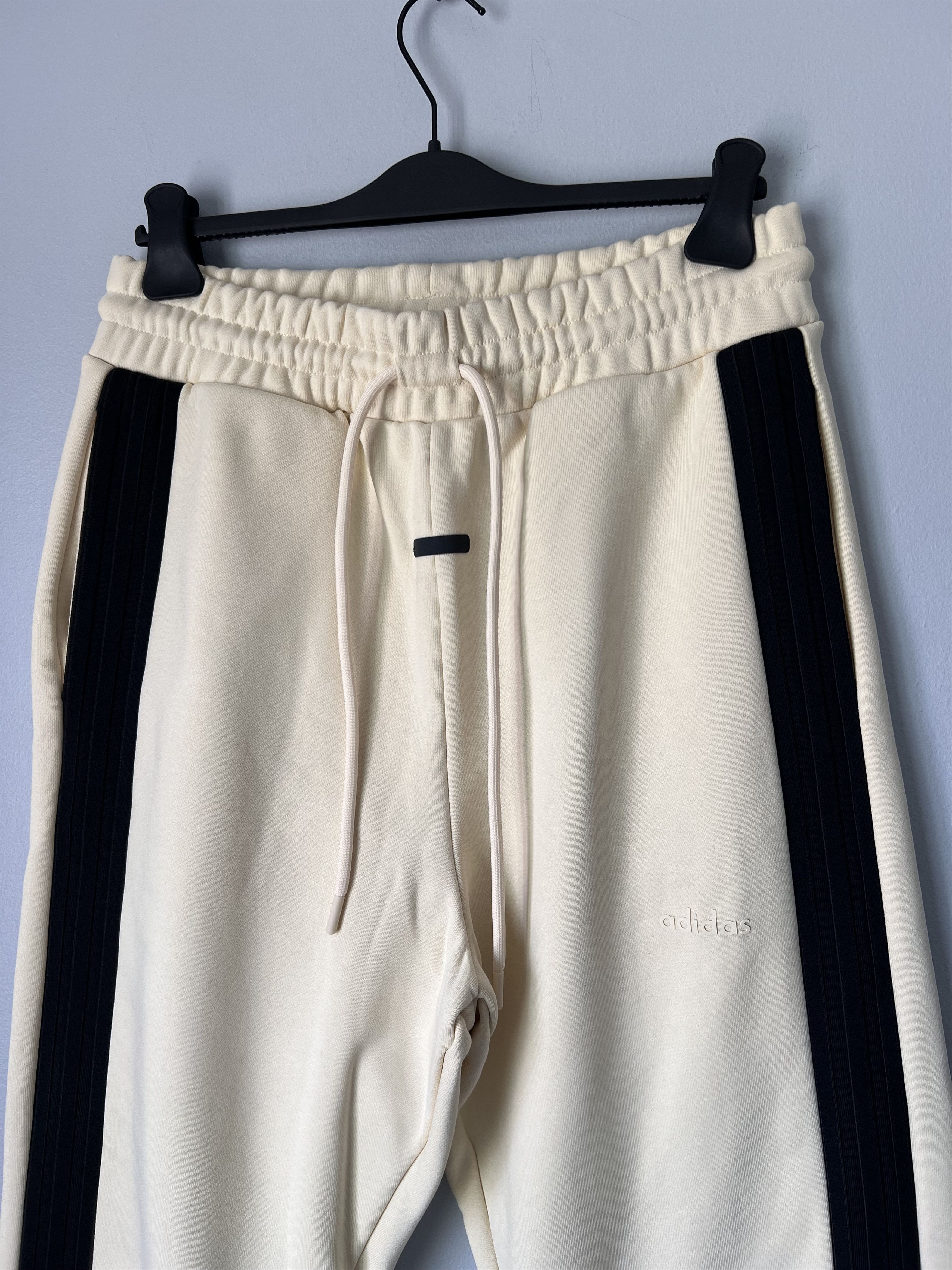 Adidas × Fear of God Adidas Fear of God Athletics Heavy Fleece Sweatpants Cream Size US 34 / EU 50 - 2 Thumbnail