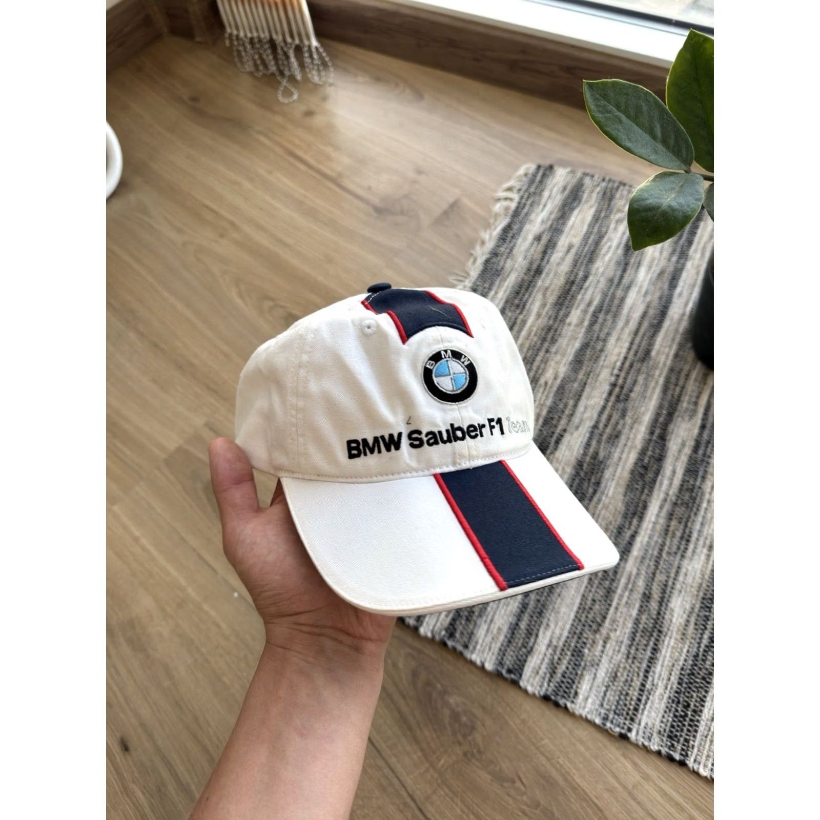 BMW VINTAGE BMW Sauber F1 Team Racing 2007 White Classic Cap Hat One Size Men Size ONE SIZE - 2 Thumbnail