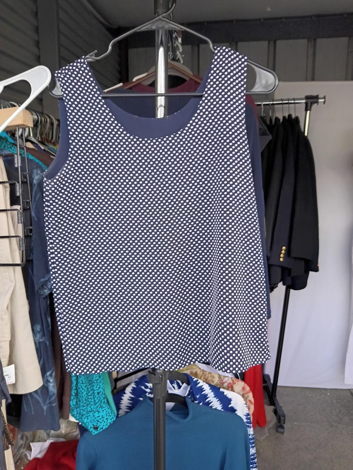 Designer Chic Polka Dot Sleeveless Top Size L / US 10 / IT 46 - 3 Thumbnail