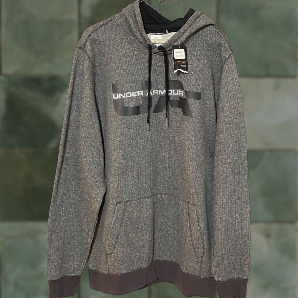 Under Armour VINTAGE? No. Under Armour All Weather Gear Large Fleece Logo Hoodie Men L Gray Logo Hoodie All Seasons Fall Winter Spring Walking Mens Size US L / EU 52-54 / 3 - 1 Thumbnail