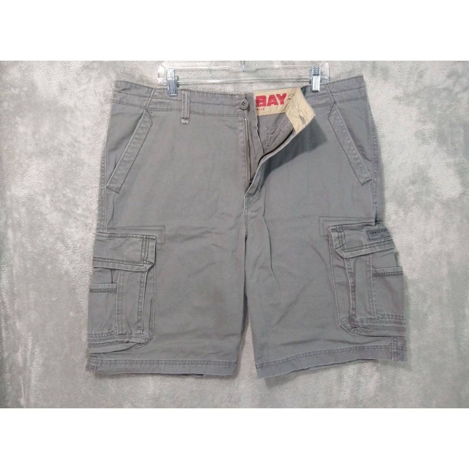 Vintage UNIONBAY Shorts Mens 38 x 10 Gray Cargo Baggy Skater Grunge Utility Hiking Shorts Mens Gray Cargo Pocket Regular 38in Cotton Size US 38 / EU 54 - 2 Thumbnail