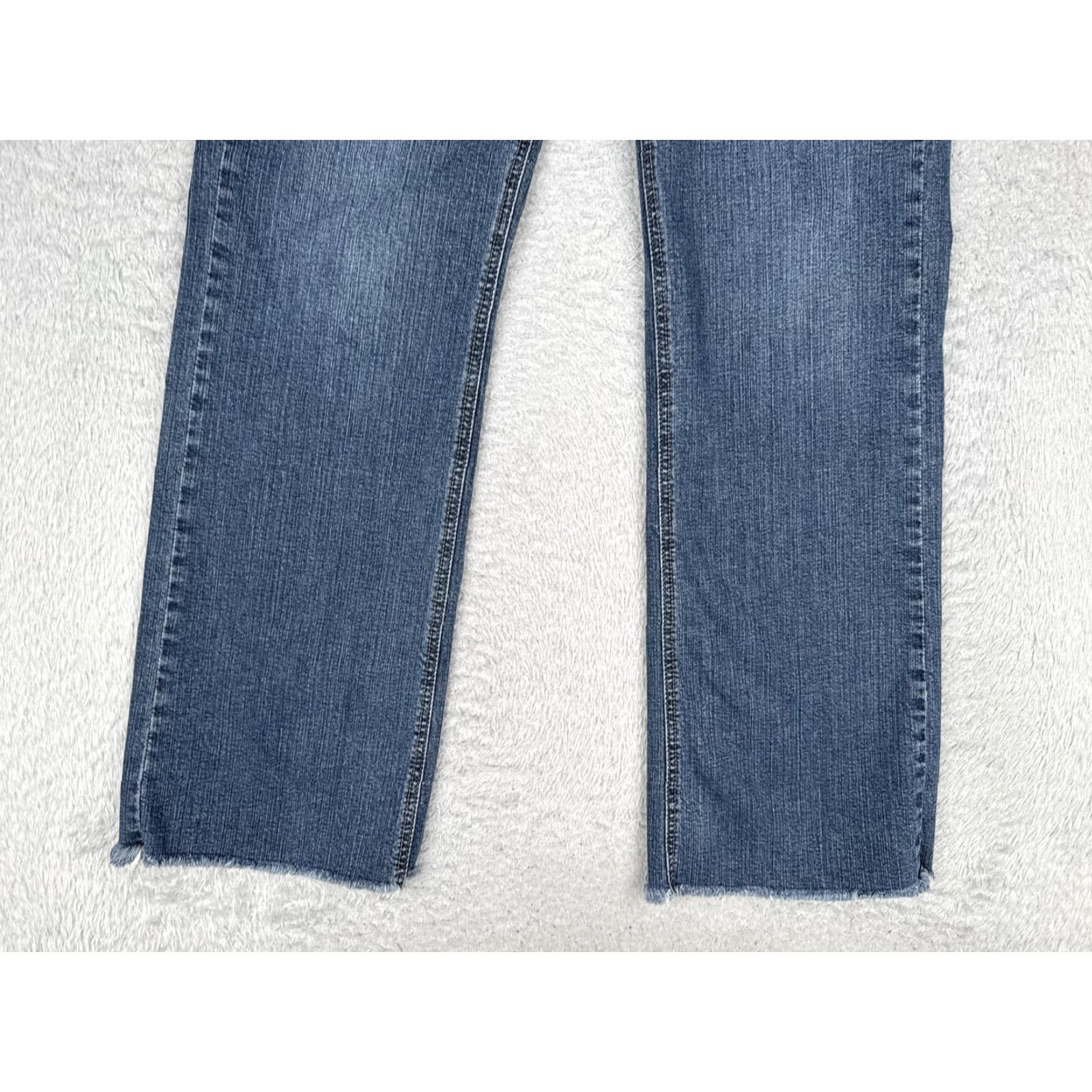 DKNY VINTAGE DKNY Jeans Straight Jeans Womens 12 Blue Mid Rise Distressed Denim 32x30 Raw Hem Size 34" / US 12 / IT 48 - 2 Thumbnail