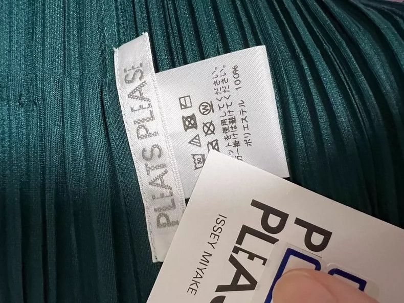 Issey Miyake Issey Miyake size:one size Blue-green pleated short-sleeve Size XS / US 0-2 / IT 36-38 - 3 Thumbnail