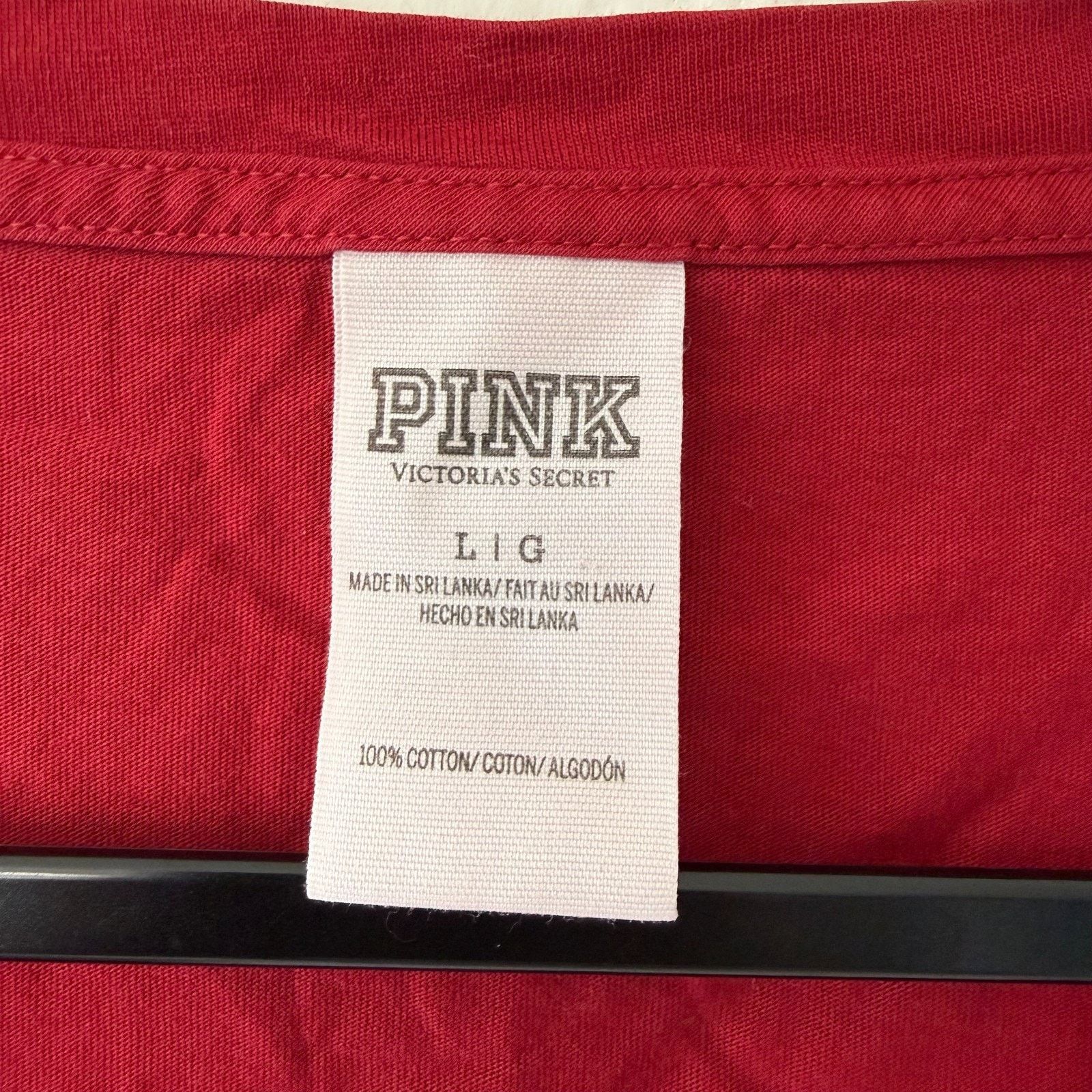 Victoria's Secret PINK Victoria’s Secret V-Neck Pocket Tee L Red LOVE PINK Size L / US 10 / IT 46 - 3 Thumbnail