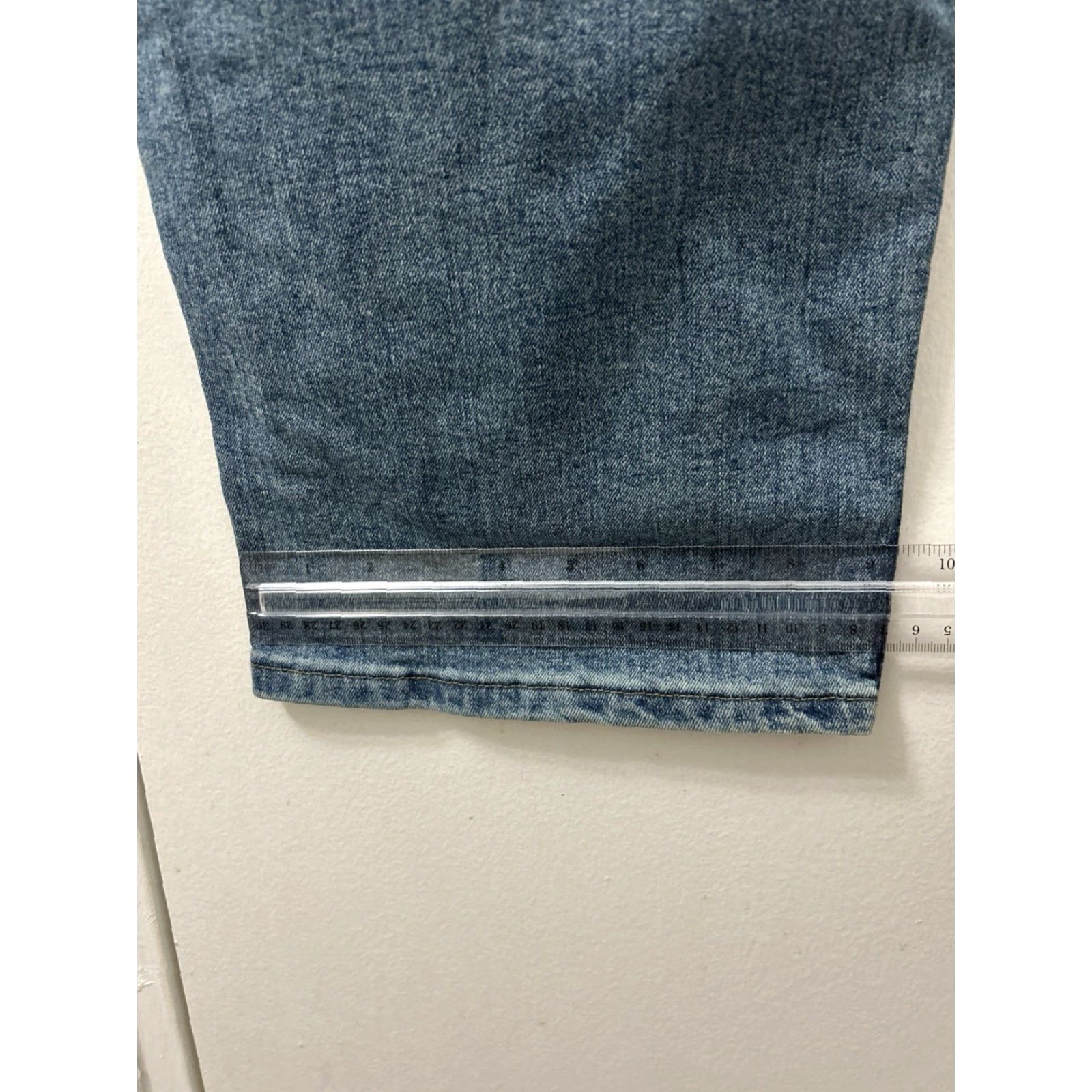 Wrangler Wrangler Authentics Jeans Mens 46x30 Light Wash Straight Leg NWT Stretch Denim 5-Pocket Zipper Button Cotton Blend Medium Wash Size US 30 / EU 46 - 6 Thumbnail