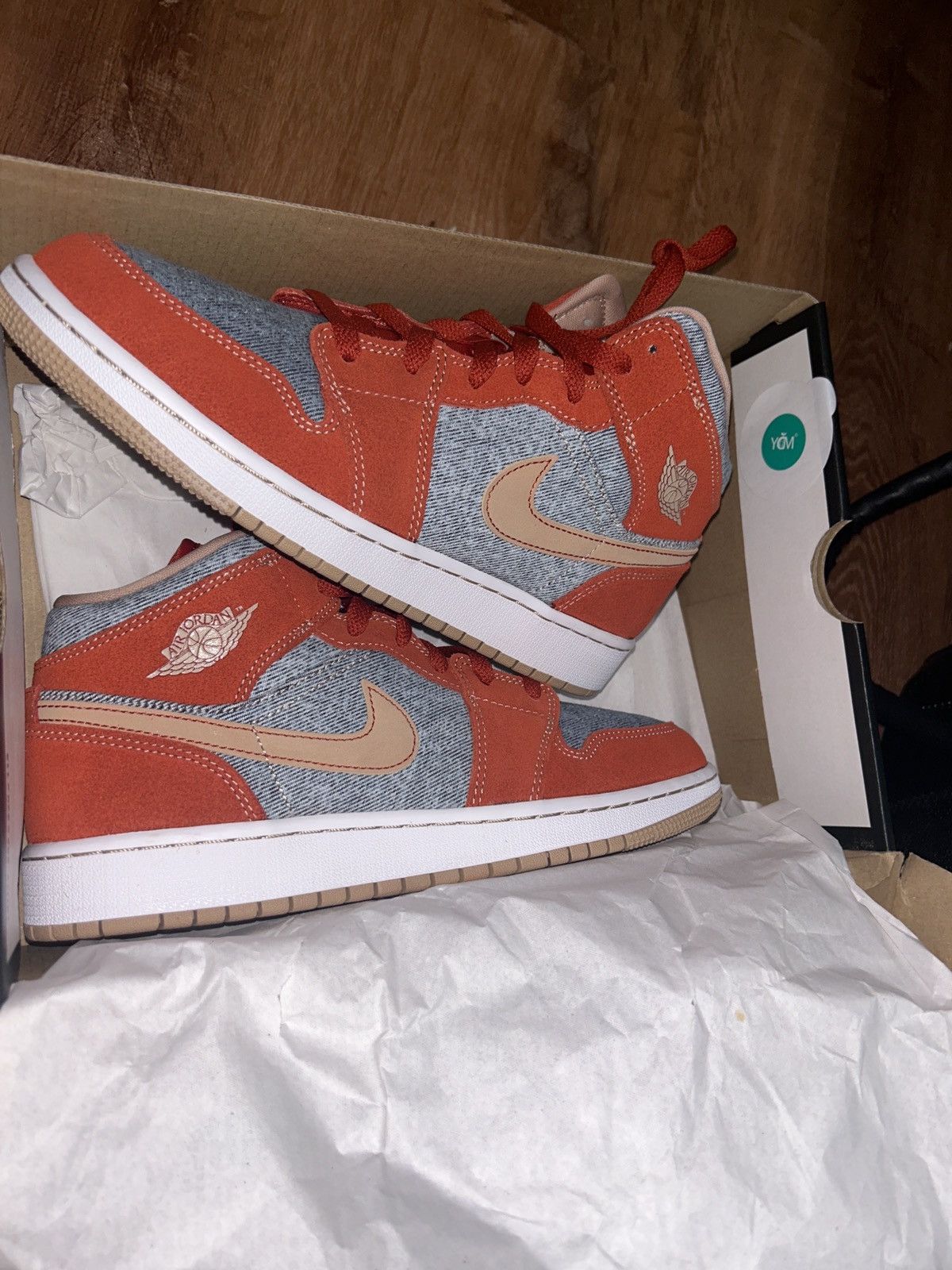 Jordan Brand Air Jordan 1 mid (GS) Size US 6.5 / IT 36.5 - 2 Thumbnail