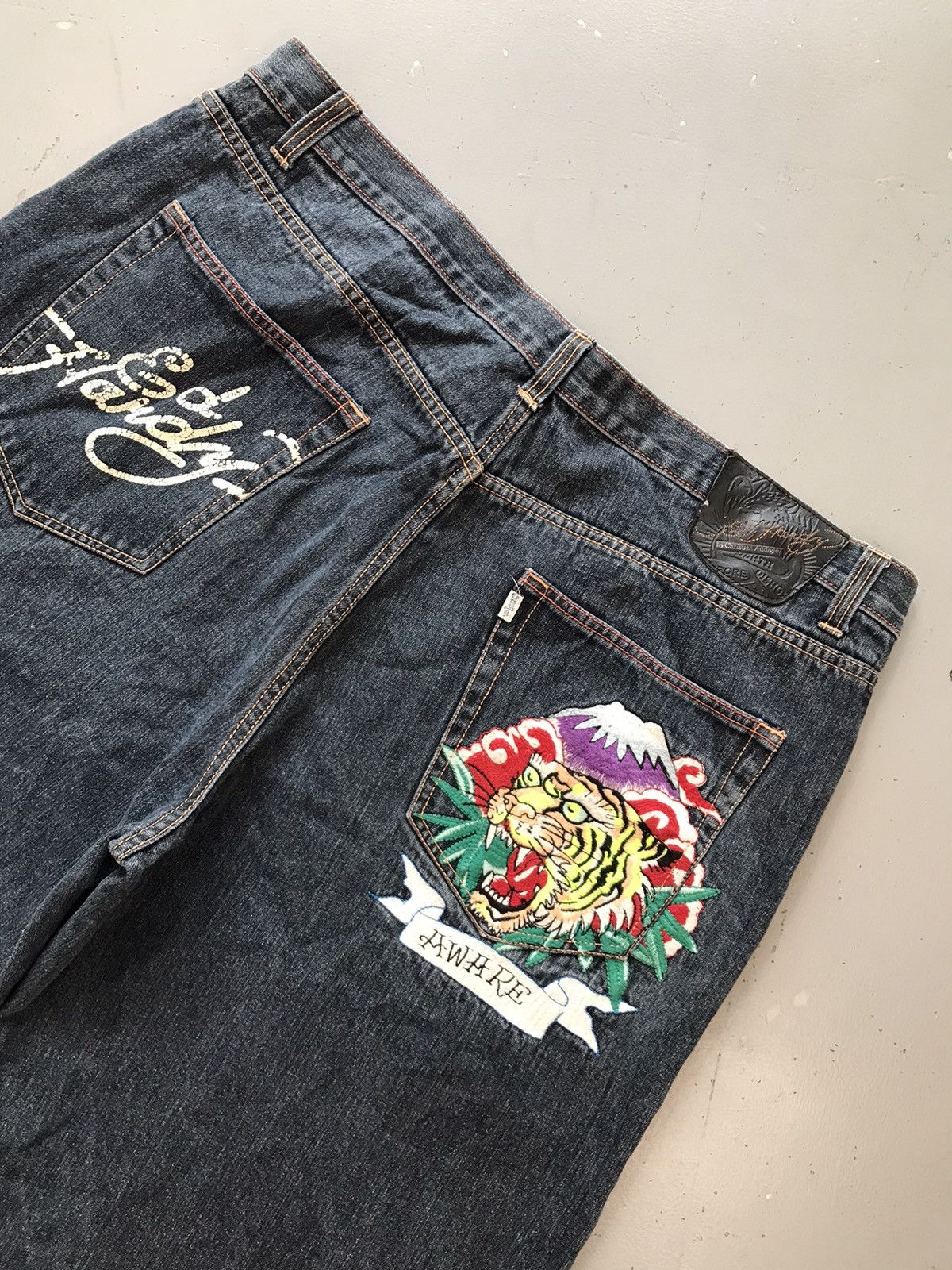 Christian Audigier × Ed Hardy × Vintage Vintage Edhardy crazy embroidered denim jort Size US 42 / EU 58 - 8 Thumbnail