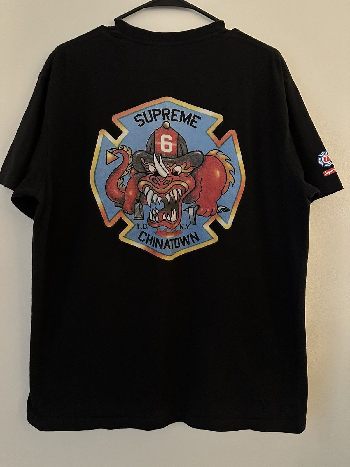 Supreme Supreme FDNY Engine 9 Chinatown Tee Size US L / EU 52-54 / 3 - 1 Thumbnail