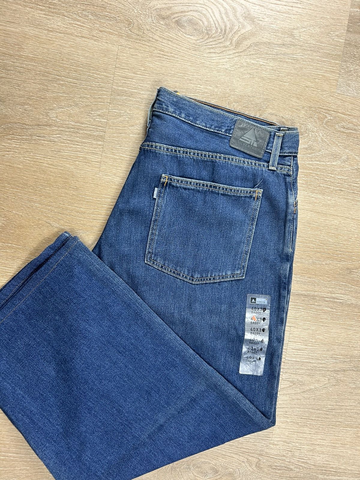 image of Levis x Vintage Y2K Levi’S Silvertab Baggy Jeans in Medium Blue, Men's (Size 40)