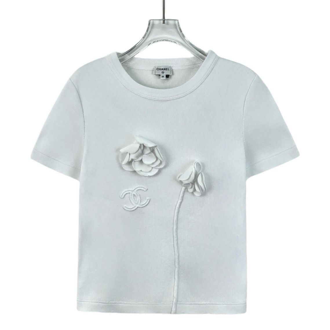 Chanel Chanel White Camellia Embossed Short Sleeve T-shirt K26WX Size XXS / US 00 / IT 34 - 1 Thumbnail