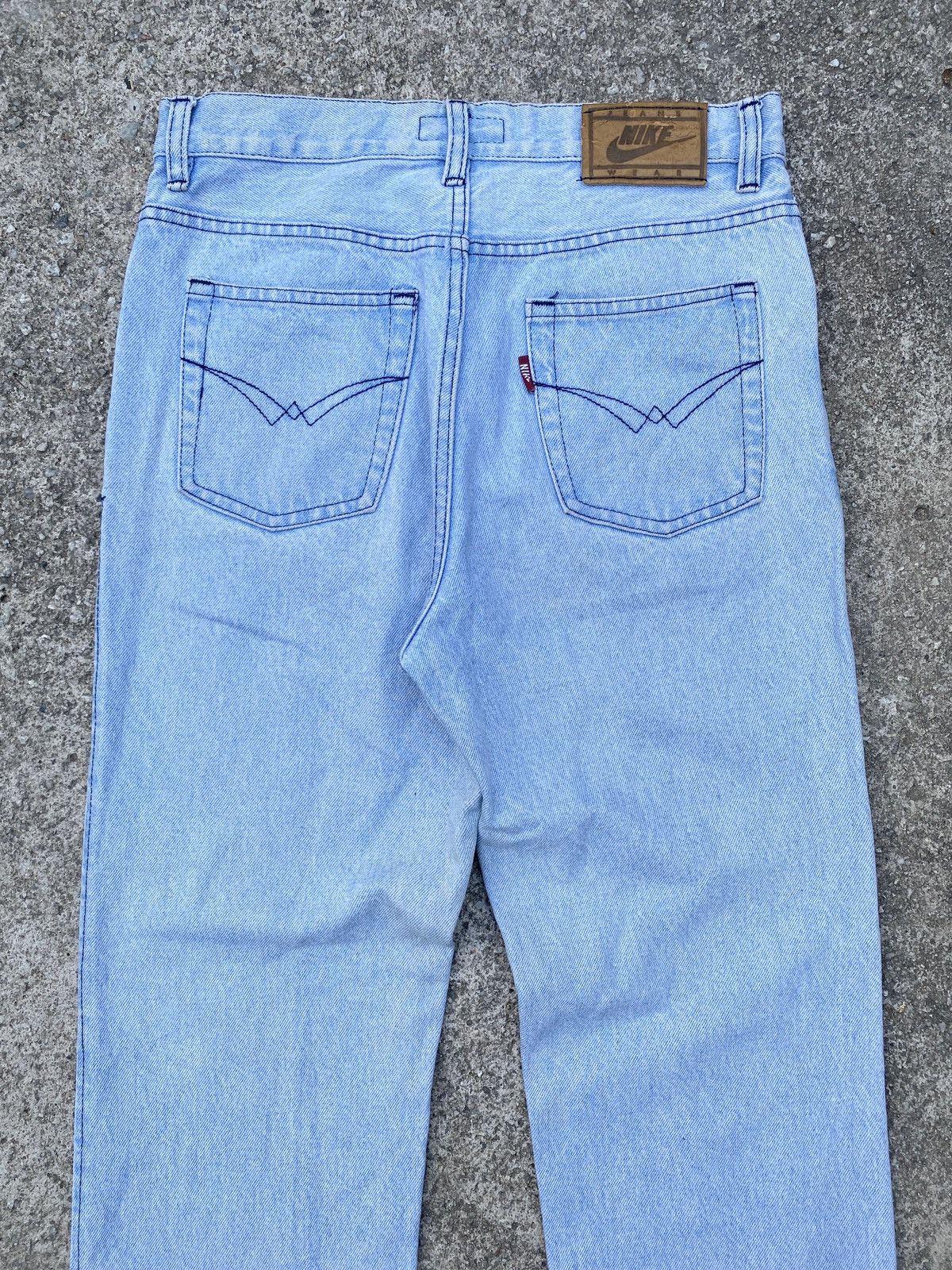 Nike × Vintage 1990s - Nike Light Wash Jeans Wear Size US 31 - 11 Thumbnail
