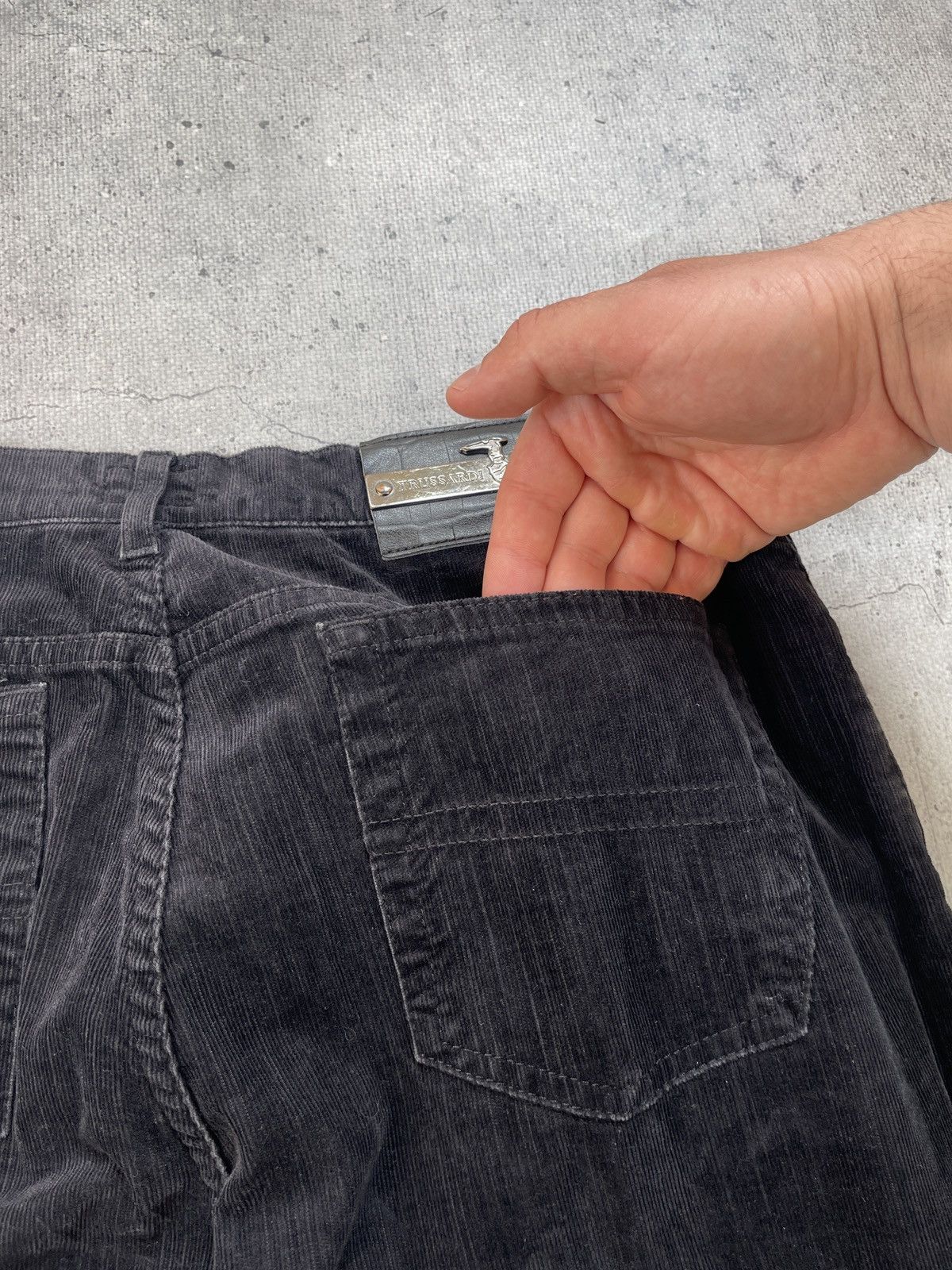 Trussardi × Vintage Trussardi Jens High Waist Straight Fit Black Jeans corduroy Size US 33 - 5 Thumbnail