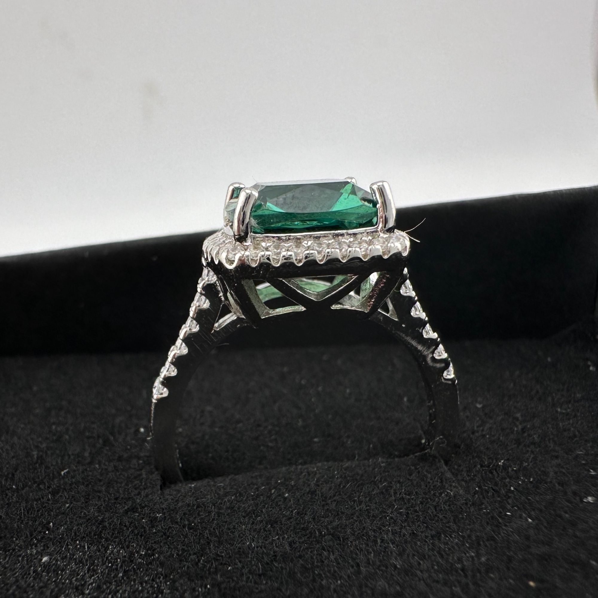 Other 3.56 Carat Lab Created Pariaba Color Change Ring Size 8 Size ONE SIZE - 18 Thumbnail