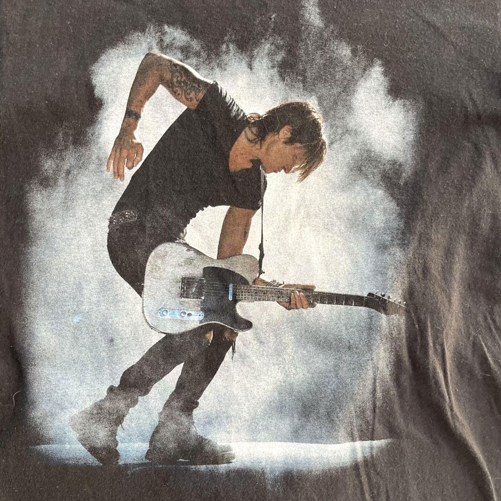Gildan Keith Urban Graffiti U Tour 2018 Shirt Mens Small Black Concert Graphic T-Shirt Size US S / EU 44-46 / 1 - 2 Thumbnail