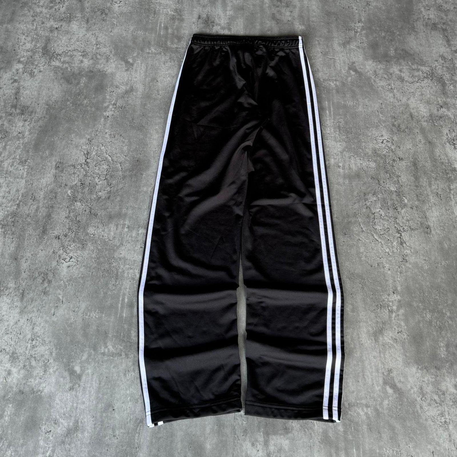 Adidas × Vintage Vintage Y2K Adidas Embroidered Black & White Sweatpants Size US 27 - 2 Thumbnail