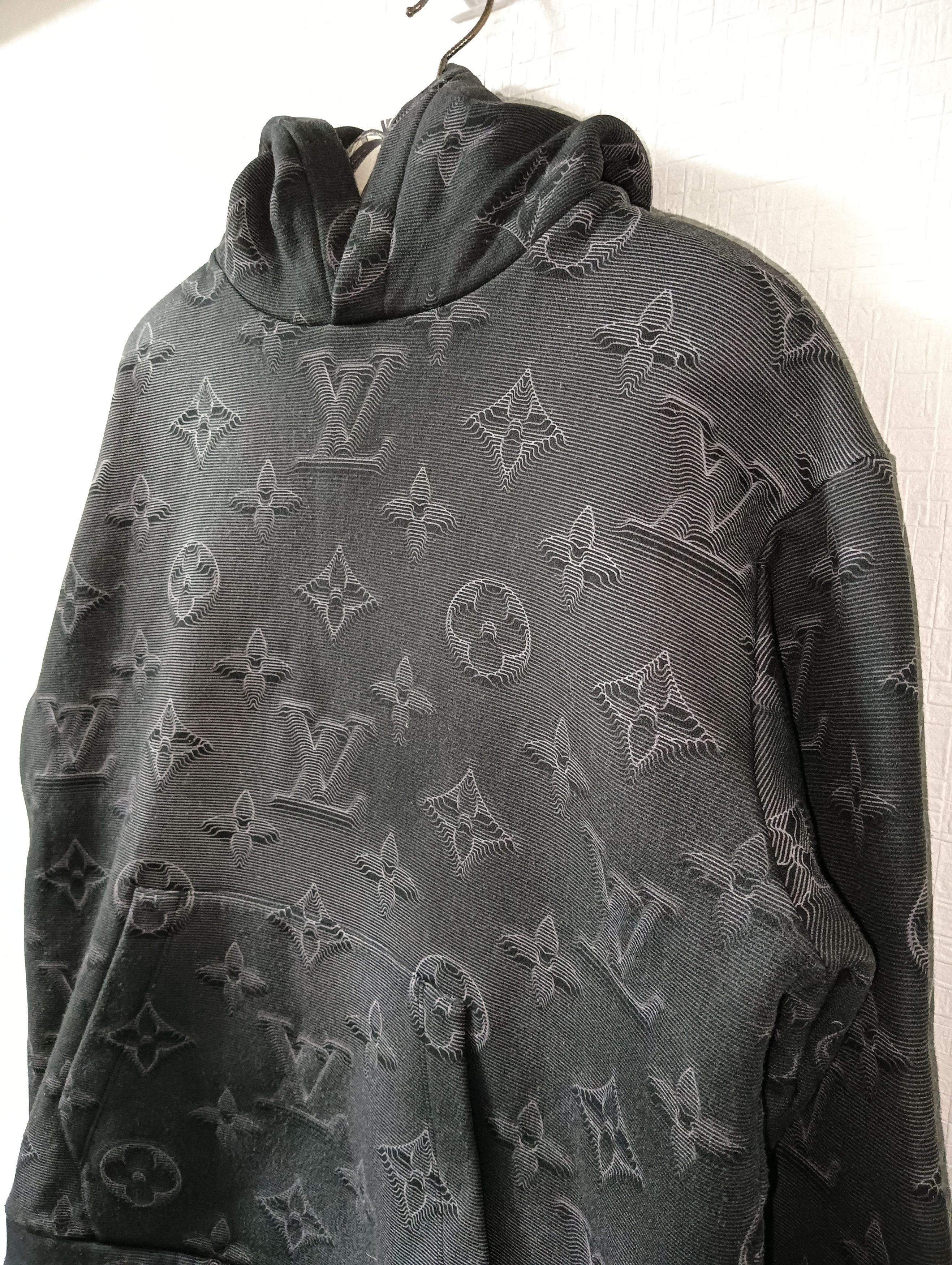 Louis Vuitton '2054' 3D Monogram Logo Hoodie Size US S / EU 44-46 / 1 - 3 Thumbnail