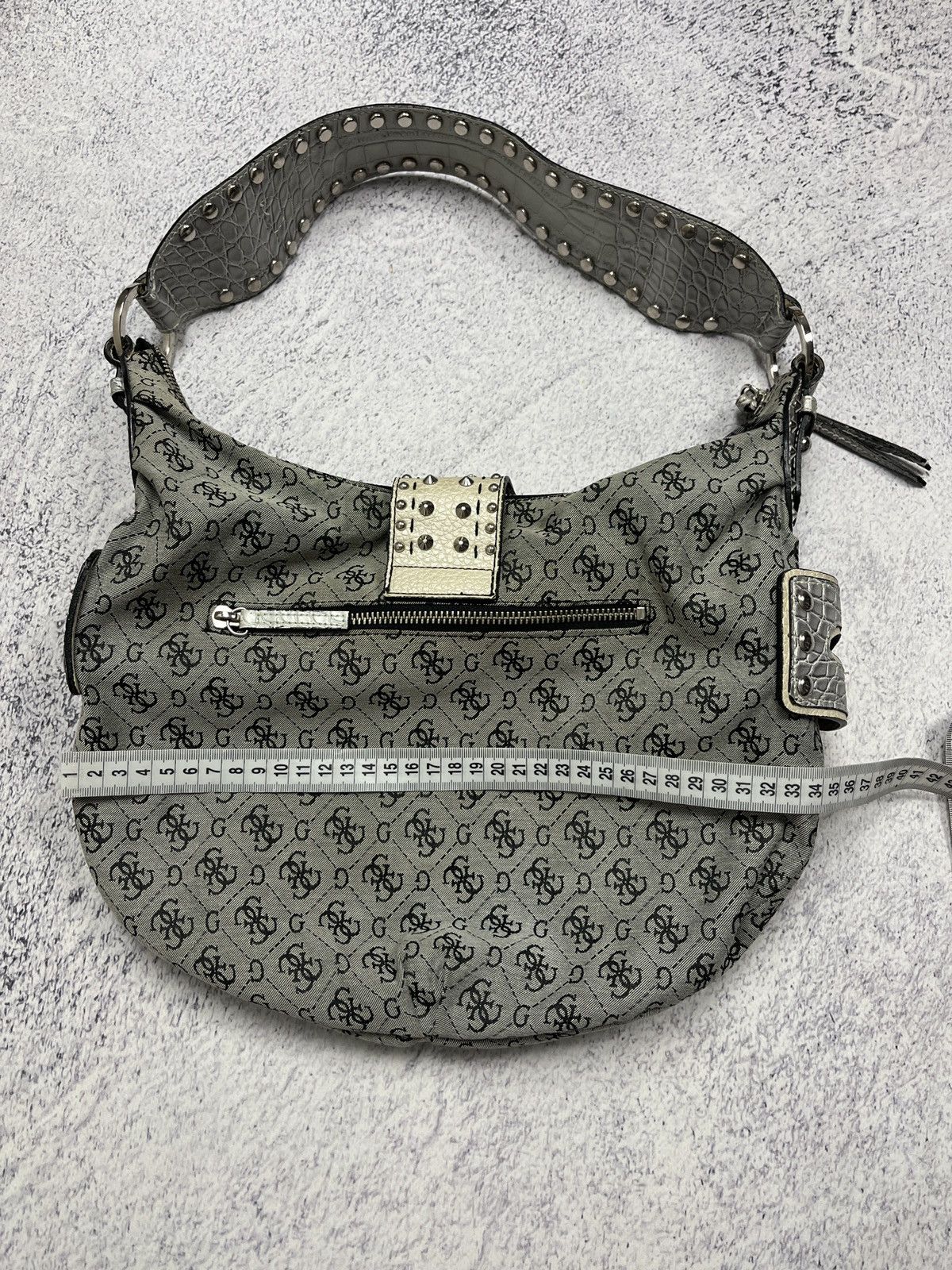 Guess Vintage Guess Monogram Y2K Shoulder Bag Hype Streetwear Size ONE SIZE - 23 Thumbnail