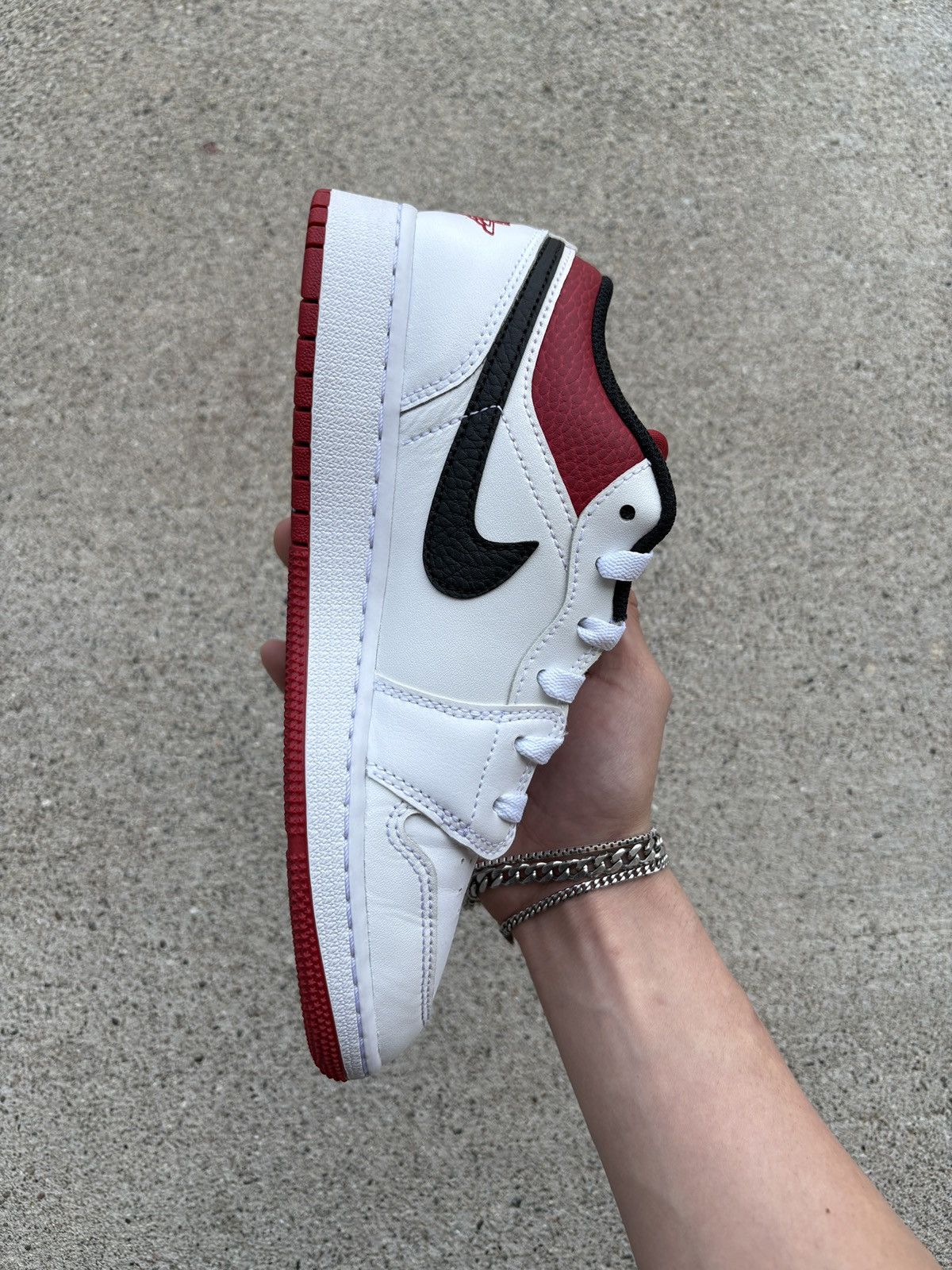 Jordan Brand 2021 Jordan 1 Low “White Gym Red” (GS) Size 5.5Y Size US 5.5 / EU 38 - 7 Thumbnail