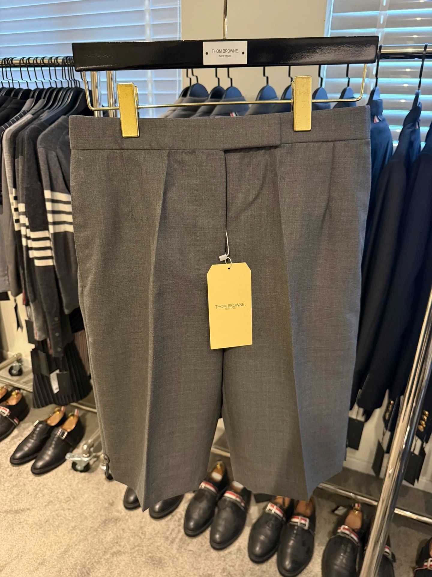 Thom Browne Thom Browne Women's Mid Gray Wool Tailored Shorts Size 42 Size 28" / US 6 / IT 42 - 1 Thumbnail