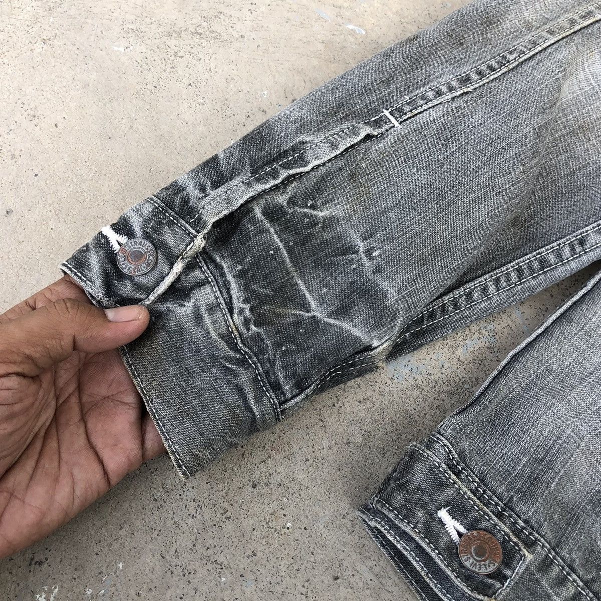 Levi's Vintage Clothing Vintage Levis redloop Distressed Denim Trucker Jacket Size US M / EU 48-50 / 2 - 13 Thumbnail