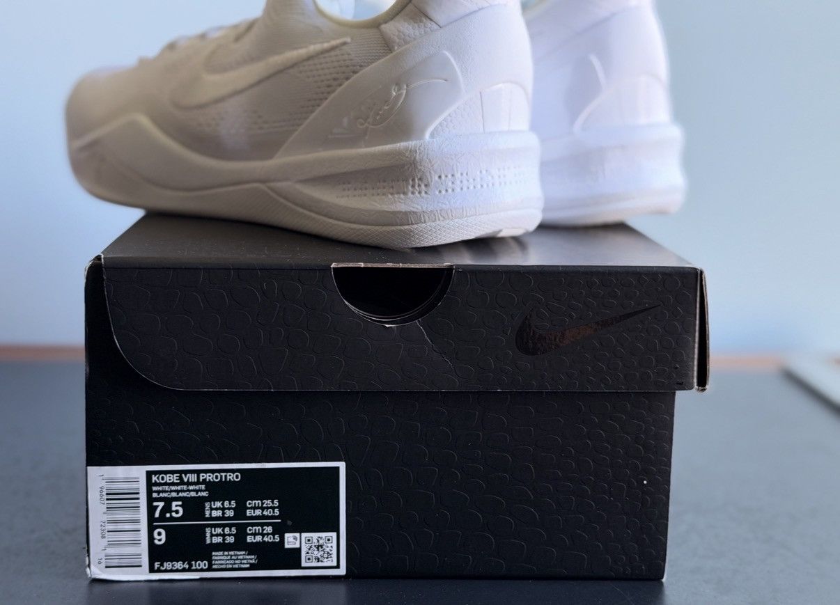 Nike Nike Kobe 8 Protro 'Halo' Size US 7.5 / EU 40-41 - 9 Thumbnail