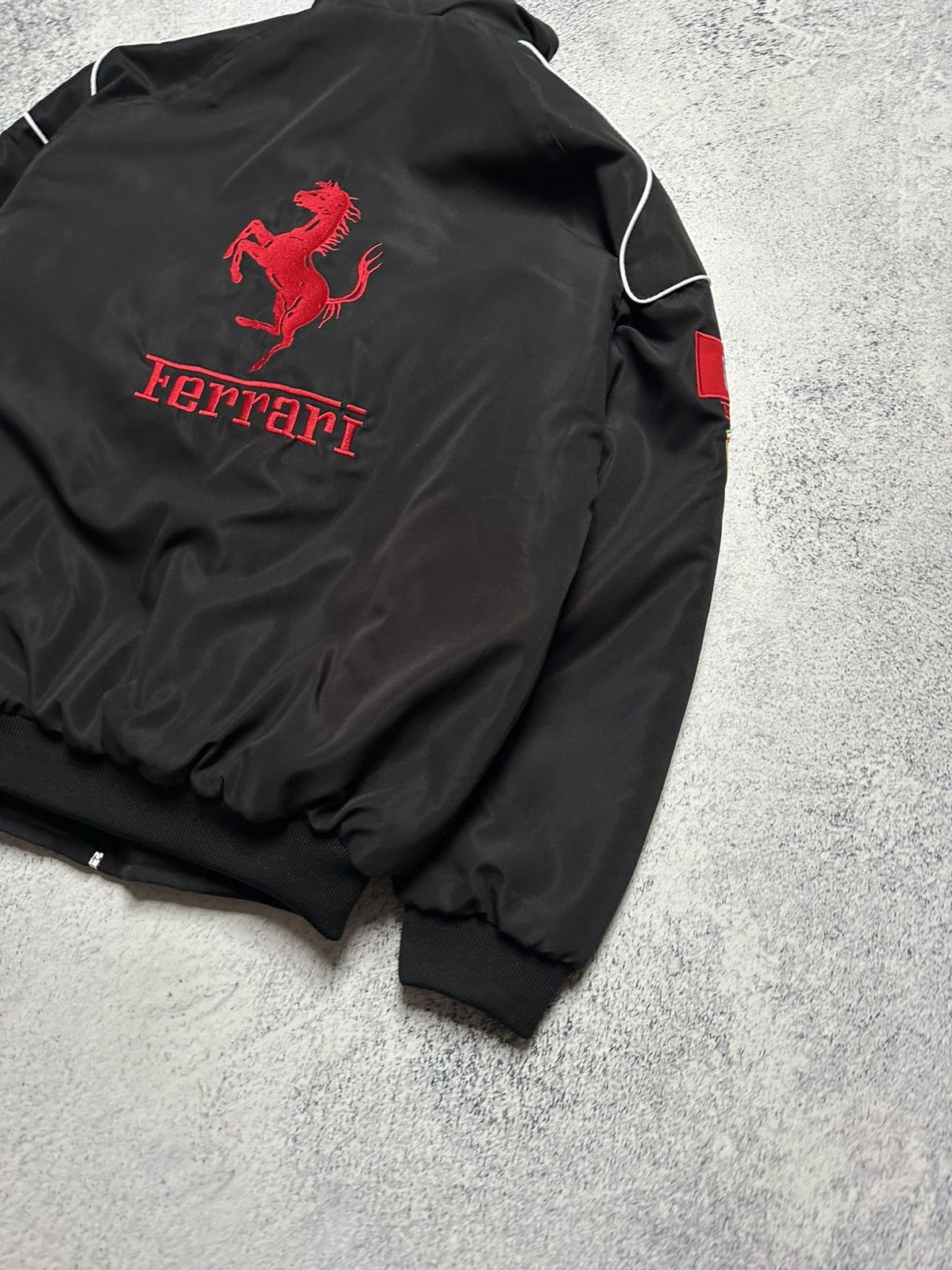 Ferrari Ferarri F1 Team Bomber Jacket Y2K Size US L / EU 52-54 / 3 - 12 Thumbnail