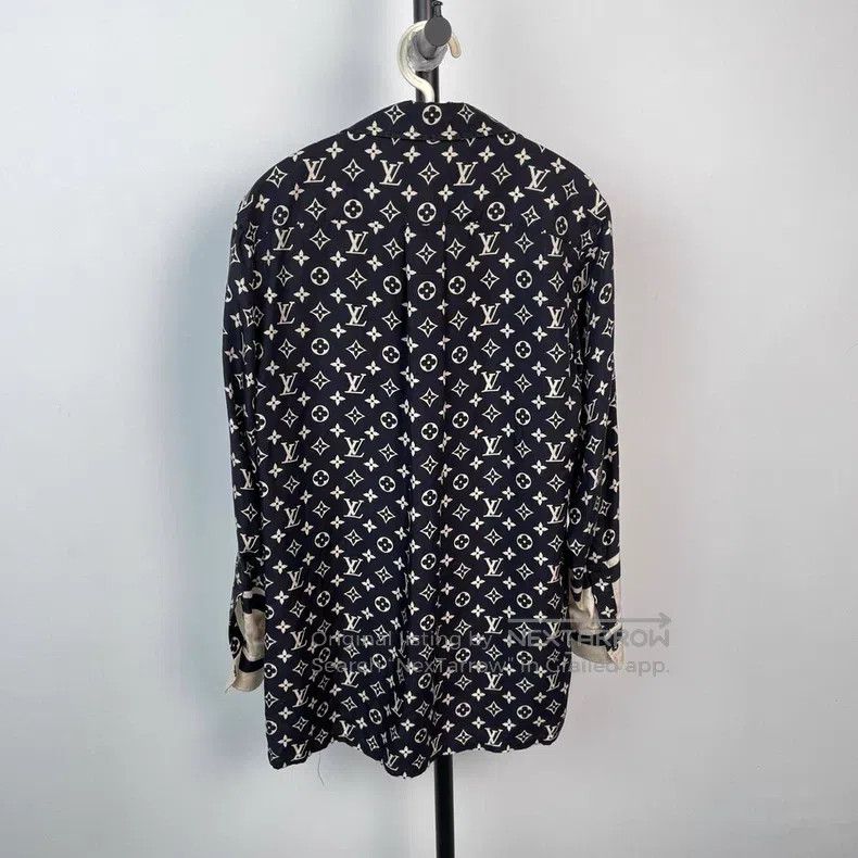 Louis Vuitton Louis Vuitton Full print silk shirt Size XXS / US 00 / IT 34 - 2 Thumbnail