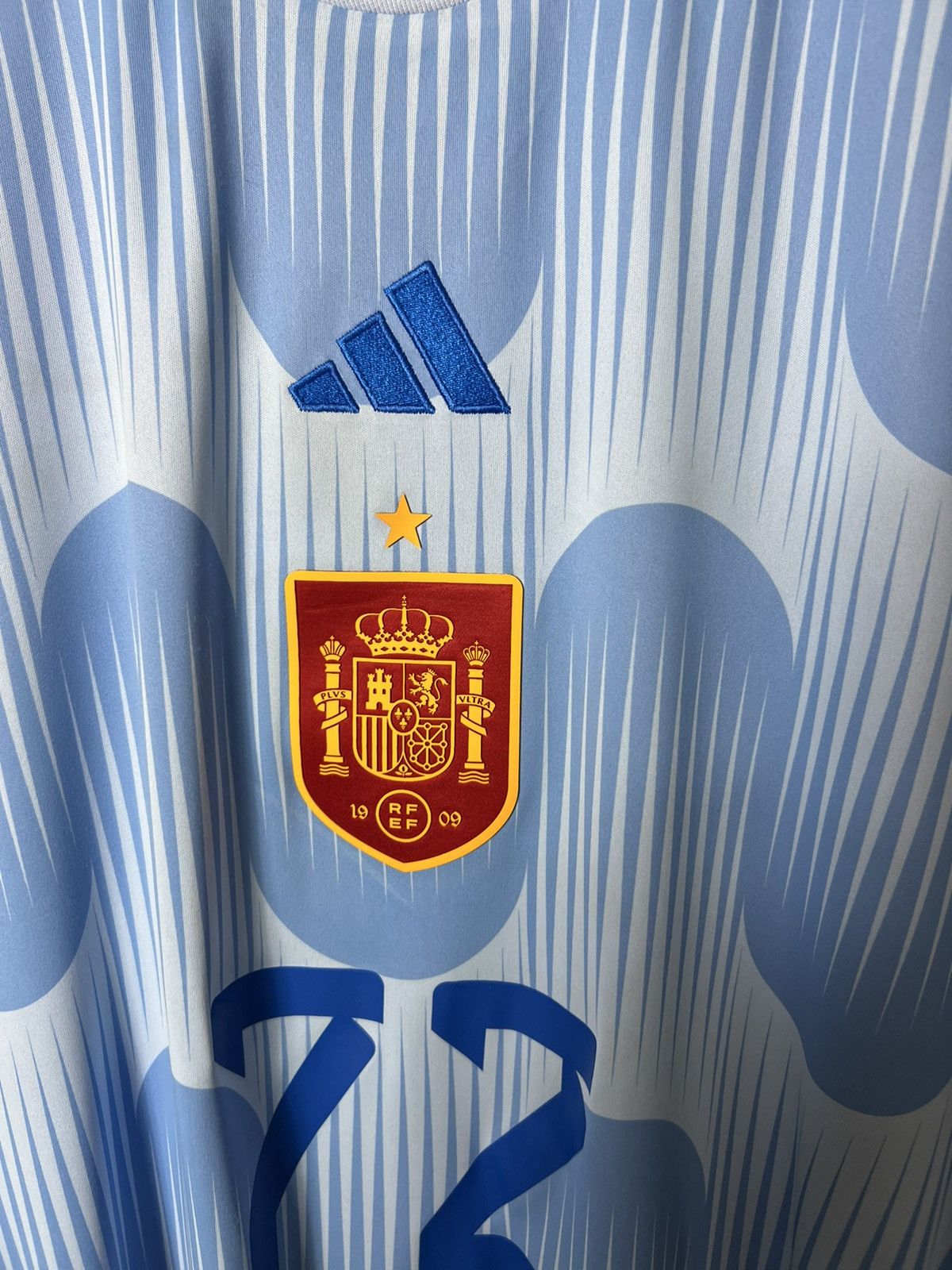 Adidas 2022 - 2023 Adidas Spain Team Gomez Away World Cup Jersey Size US M / EU 48-50 / 2 - 4 Thumbnail