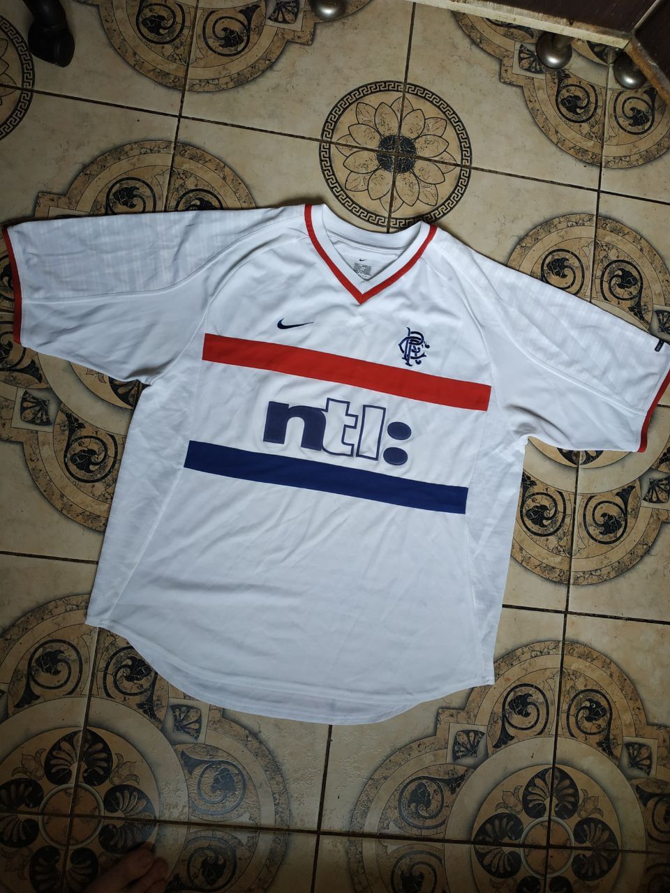 Nike Vintage Nike Rangers FC 2001/02 Away Jersey ntl: Sponsor L Size US XL / EU 56 / 4 - 1 Thumbnail
