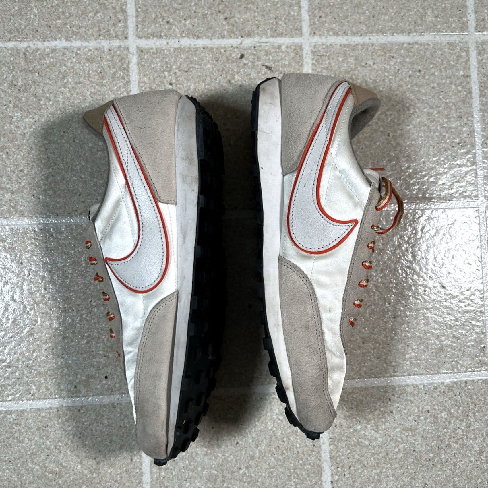 Nike Womens Nike DN3399-100 DBreak-Type SE 'Sail Rush Orange' sz 10 / 8.5 MENS Size US 9 / IT 39 - 8 Thumbnail