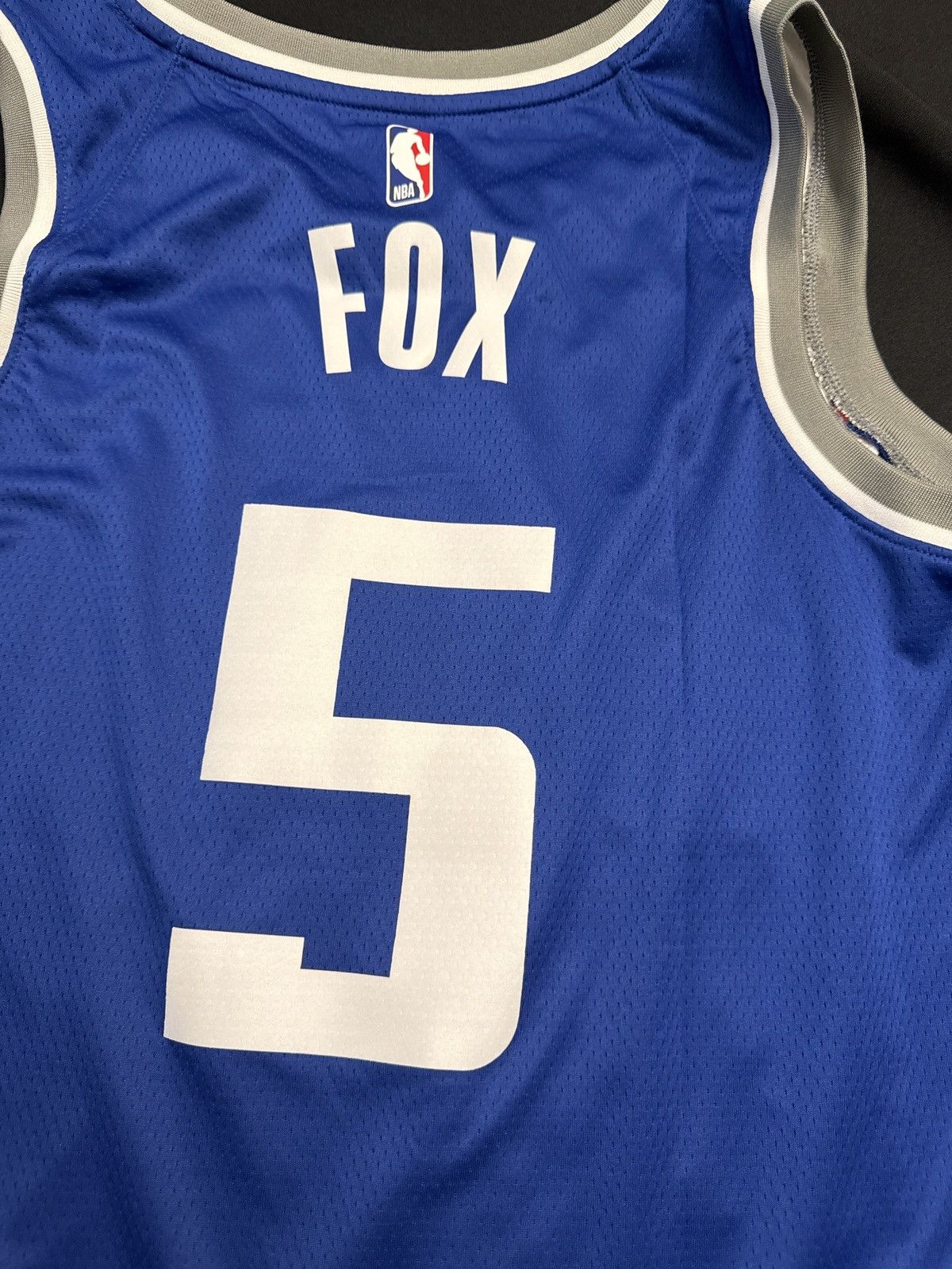Nike *NEW* Kings 100 years of Royalty Jersey D. Fox #5 Size US M / EU 48-50 / 2 - 3 Thumbnail