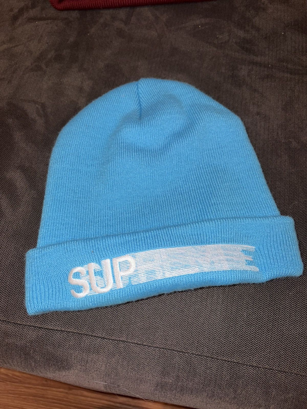Supreme motion logo beanie