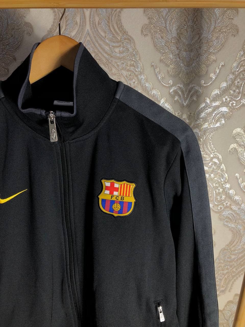 Nike × Vintage VERY RARE NIKE FC BARCELONA SPAIN SOCCER ZIP LIGHT JACKET Size US L / EU 52-54 / 3 - 2 Thumbnail