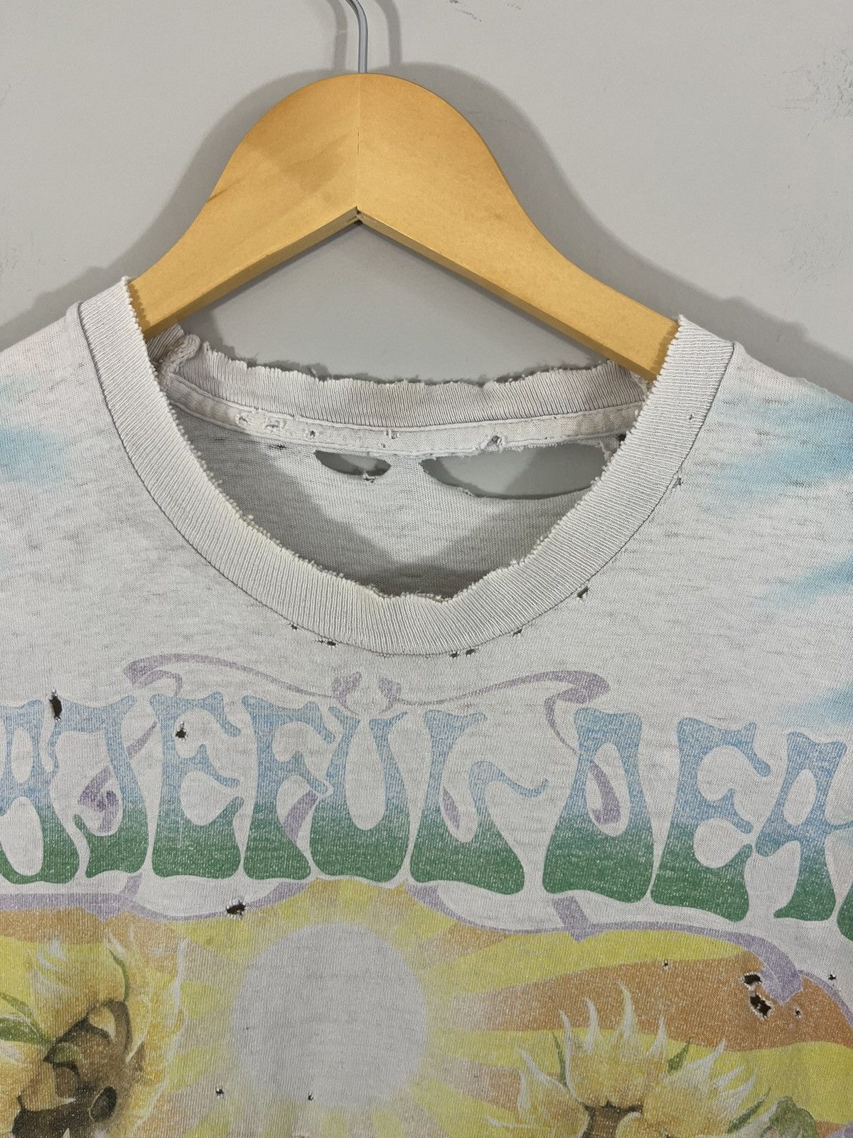 Vintage Grateful Dead 1995 Thrashed Tie Dye Faded 90s Band Tee Size US XL / EU 56 / 4 - 4 Thumbnail