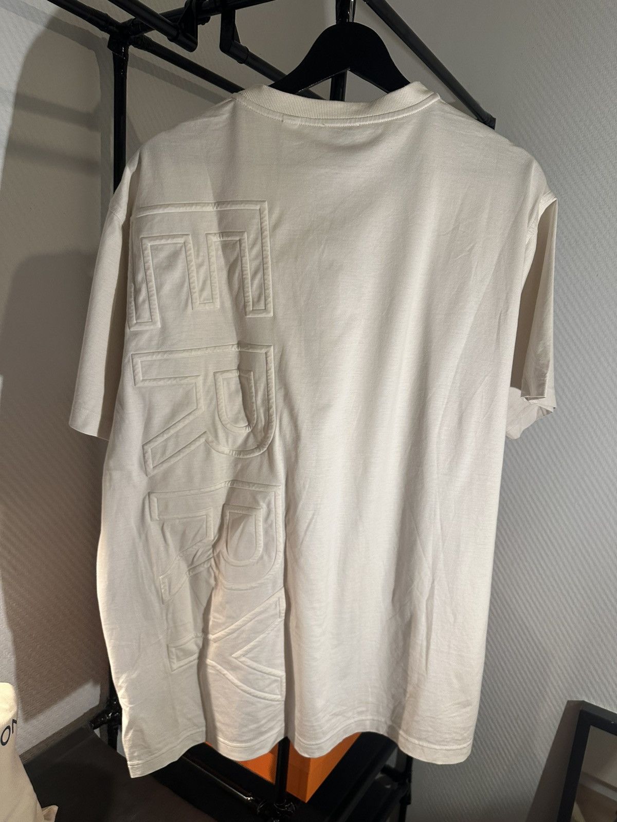 Burberry Burberry White 3D Logo Applique T-Shirt — Oversized Branding Size US M / EU 48-50 / 2 - 4 Thumbnail