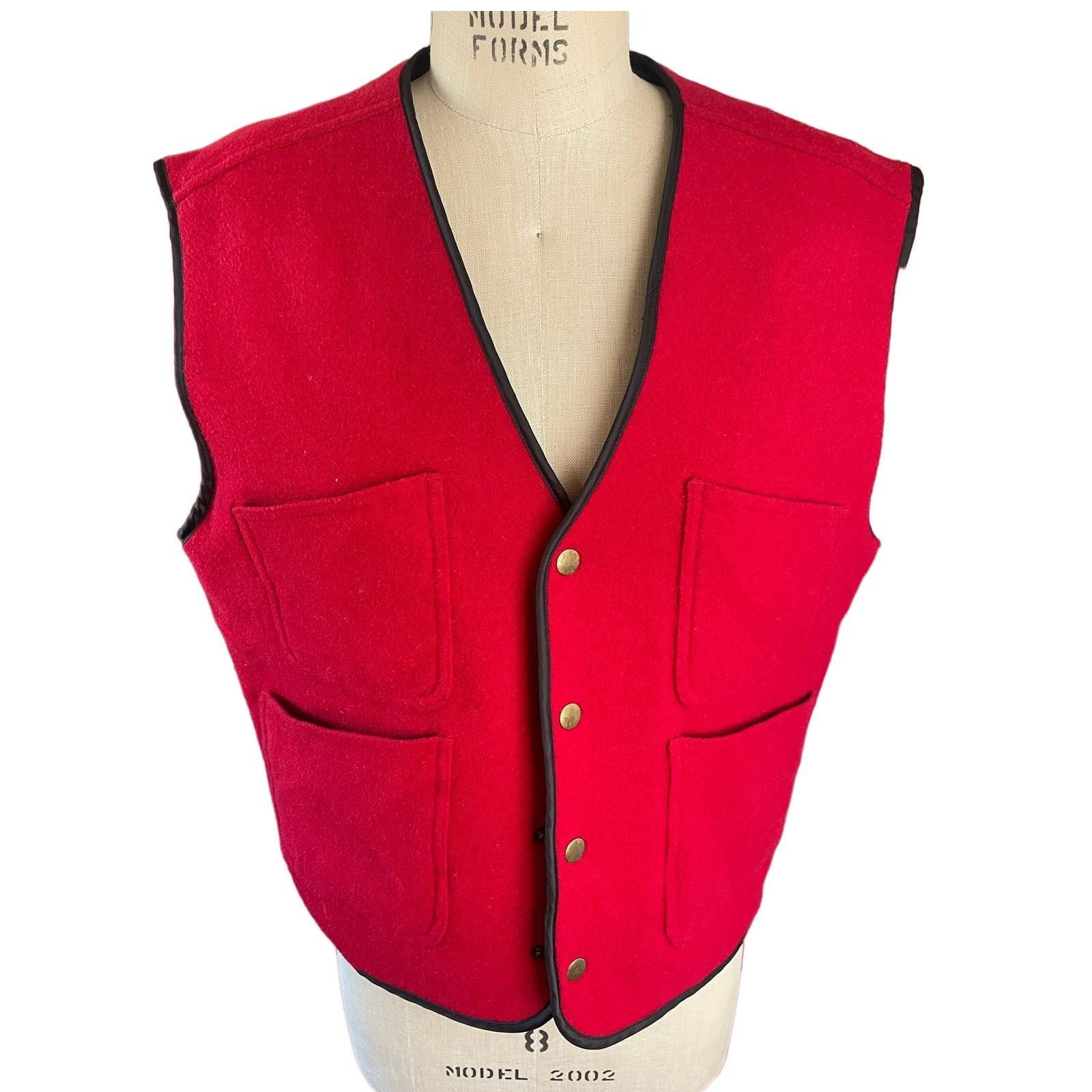 Gap Vintage Y2K Gap Red Wool Quilted Vest Size Medium Size US M / EU 48-50 / 2 - 1 Thumbnail