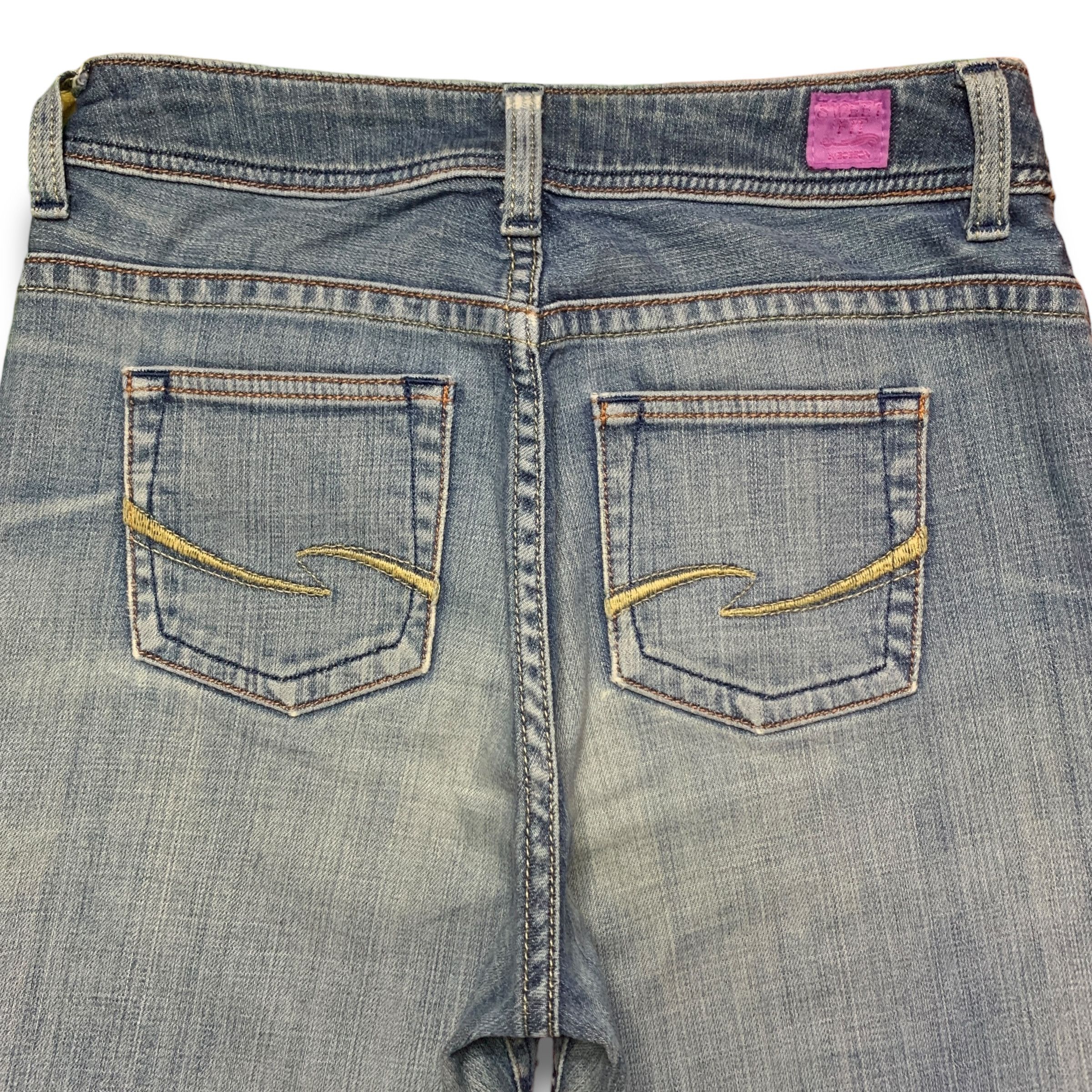 Japanese Brand Vintage Japanese Brand Faded Wash Ripped Style Flare Jeans Size 26" / US 2 / IT 38 - 7 Thumbnail