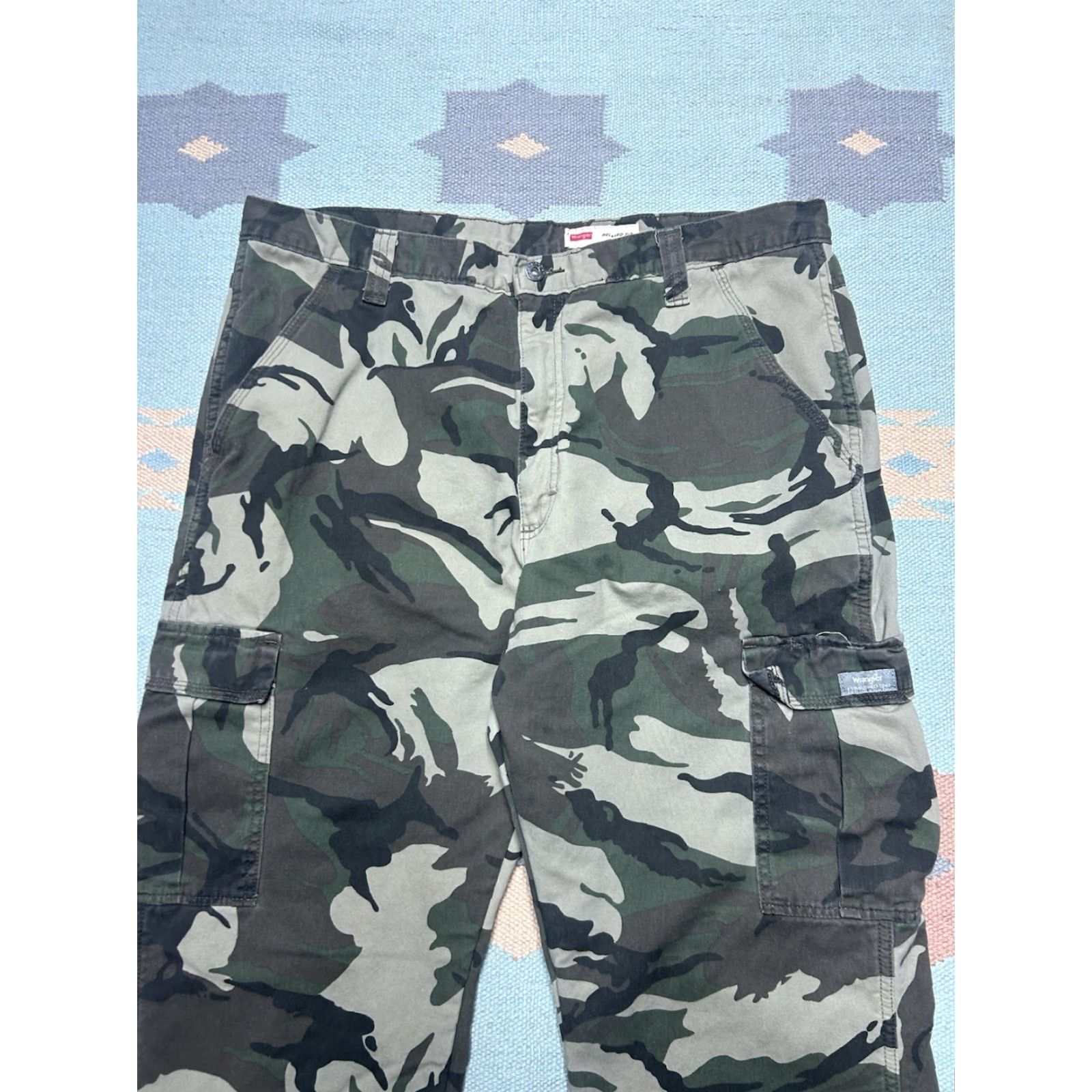 Wrangler VINTAGE Wrangler fleece lined camo cargo pants relaxed fit woodland 38x31 Men's Pants Size US 38 / EU 54 - 3 Thumbnail