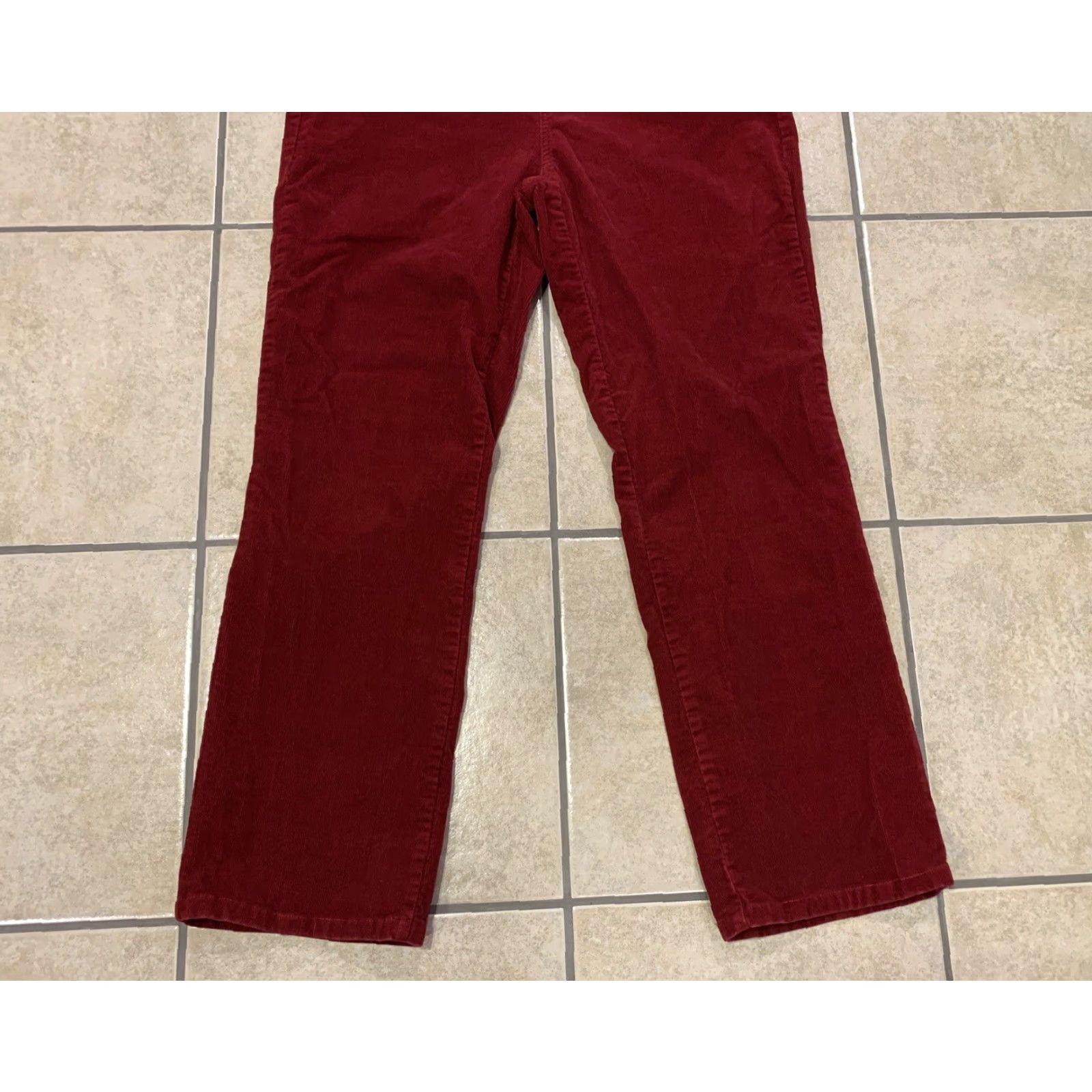 Vintage VINTAGE Christopher & Banks Women's 6P Petite Red Corduroy Pants Straight Leg Pants Slimming 30x27 Womens Size 28" / US 6 / IT 42 - 4 Thumbnail