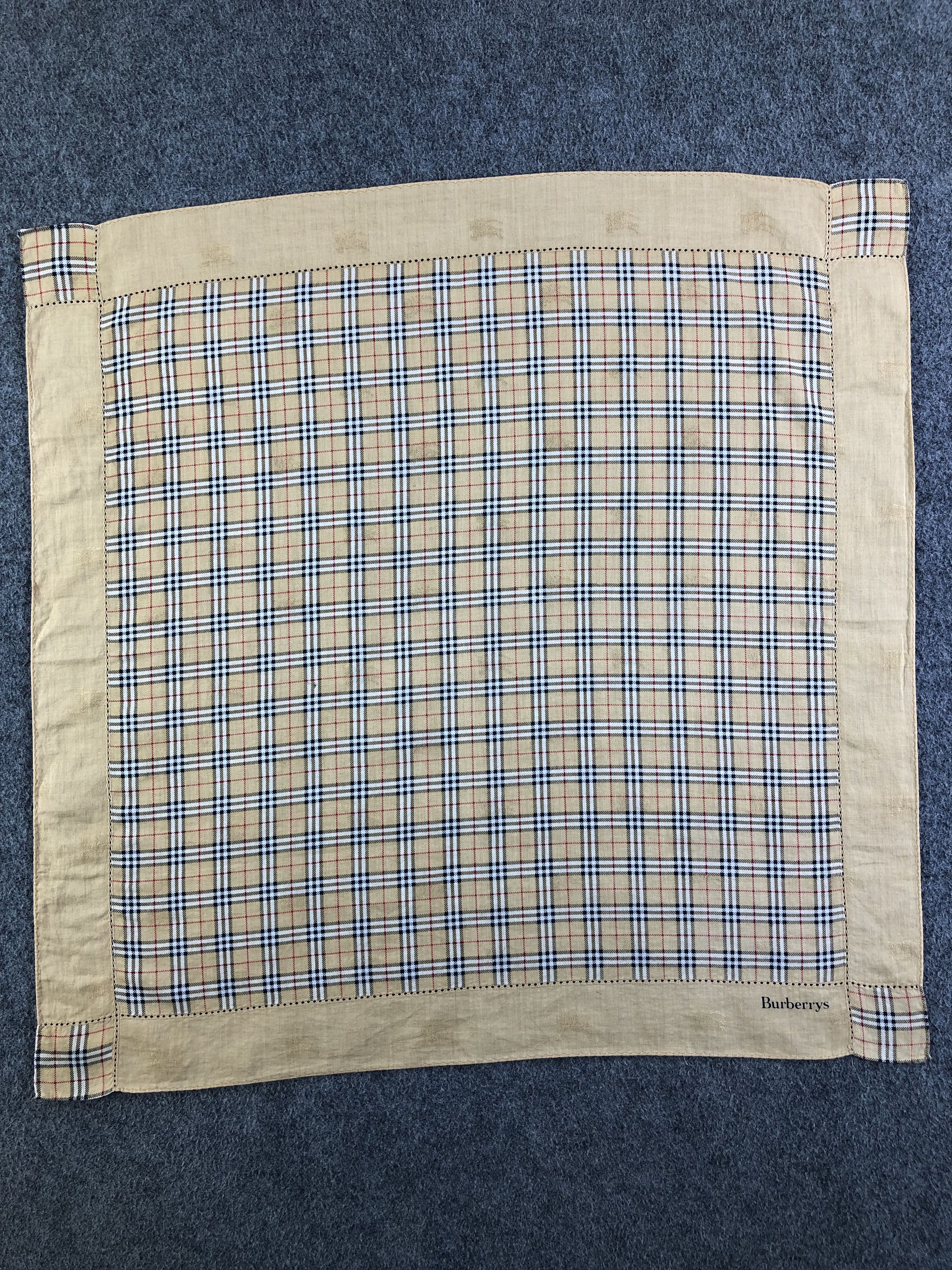 Burberry Burberrys Handkerchief / Bandana / Neckerchief / Headscarf Size ONE SIZE - 3 Thumbnail