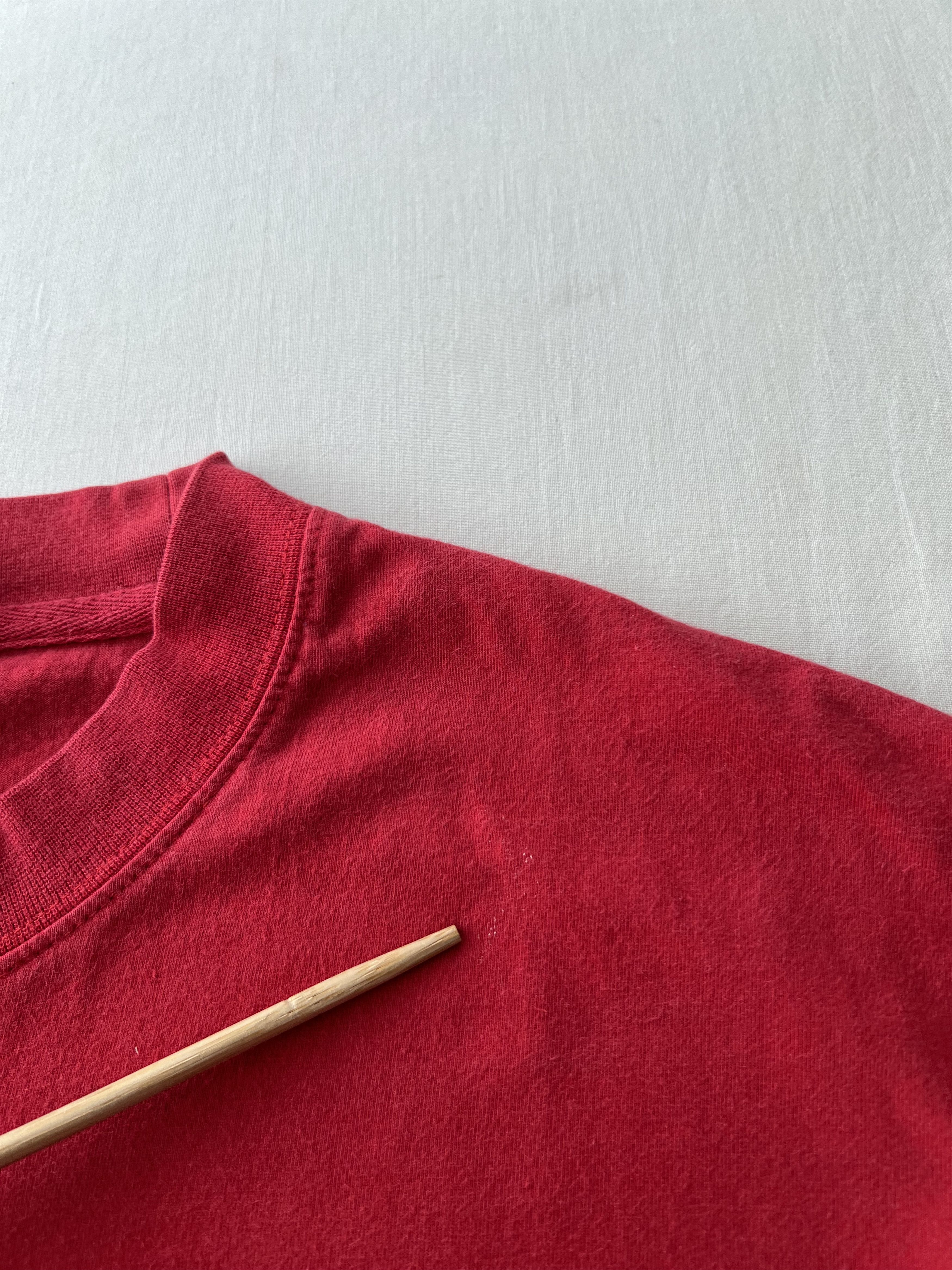 Oakley Vintage 90s Oakley Red T-shirt Size US XL / EU 56 / 4 - 12 Thumbnail