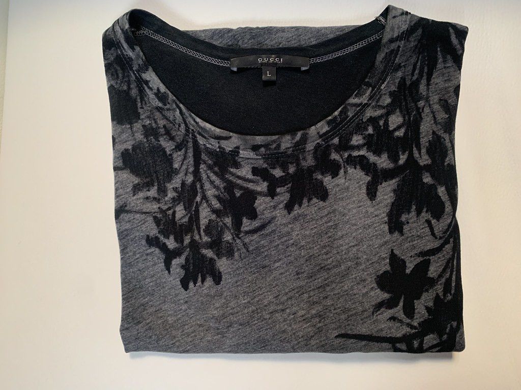 Gucci GUCCI T-SHIRT FLOWER DESIGNS Size US L / EU 52-54 / 3 - 6 Thumbnail