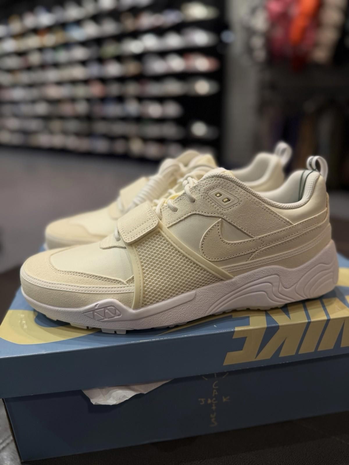 Nike Nike Travis Scott Zoom Field Jaxx SP Sail Size 13 White F&F Size US 13 / EU 46 - 9 Thumbnail