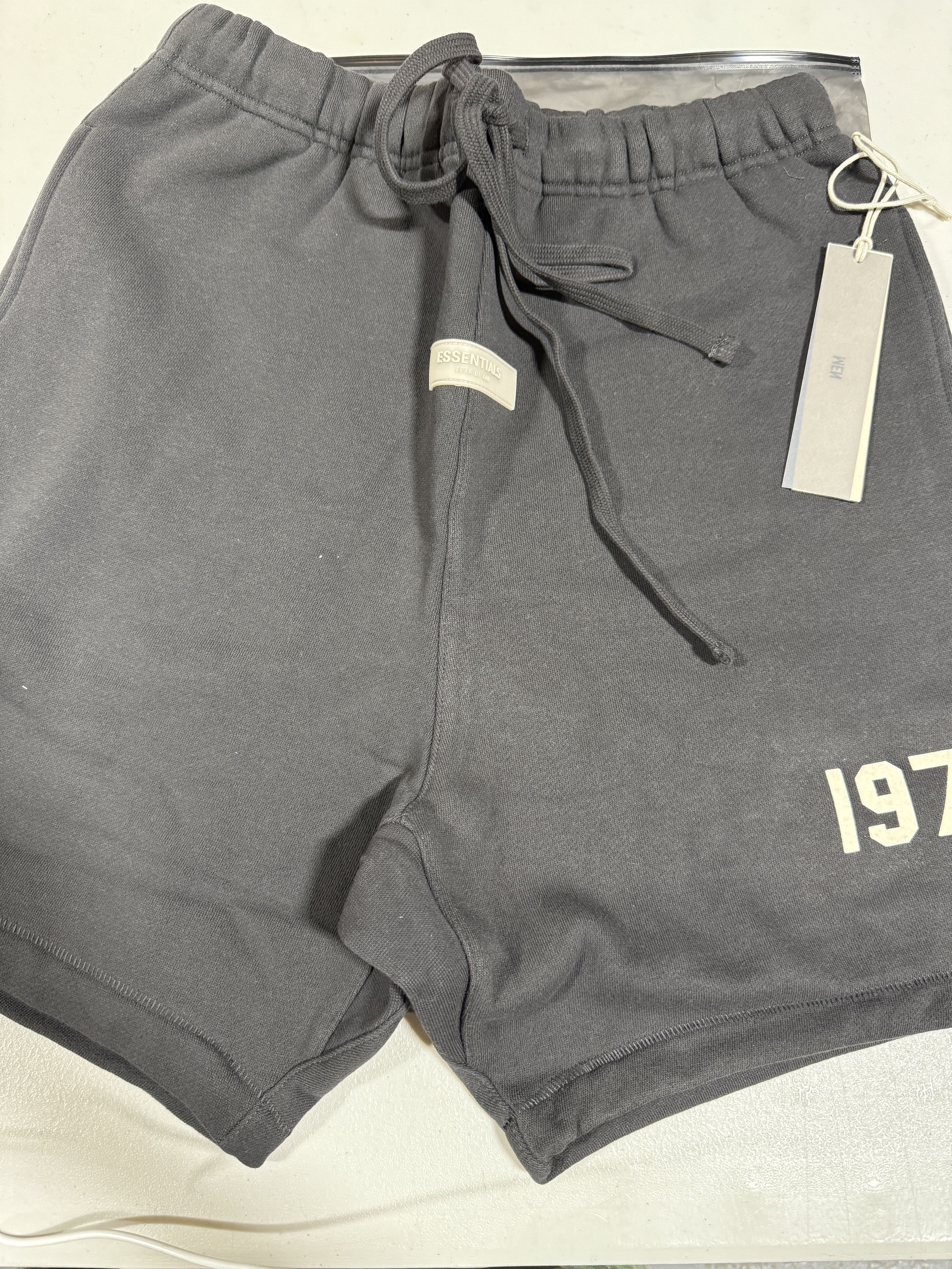 Essentials Fear of God Essentials 1977 Shorts Iron Size XS Size US 30 / EU 46 - 5 Thumbnail