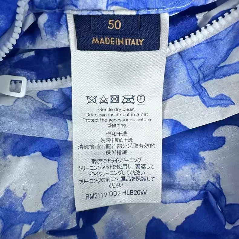 Louis Vuitton LOUIS VUITTON Logo printed windproof jacket 2501-Nextarrow Size US M / EU 48-50 / 2 - 4 Thumbnail