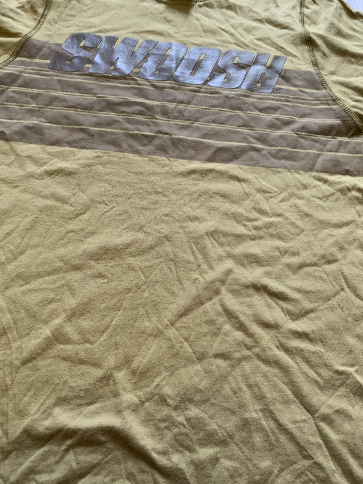 Nike × Vintage Vintage Nike Swoosh t-shirt y2k Size US S / EU 44-46 / 1 - 2 Thumbnail