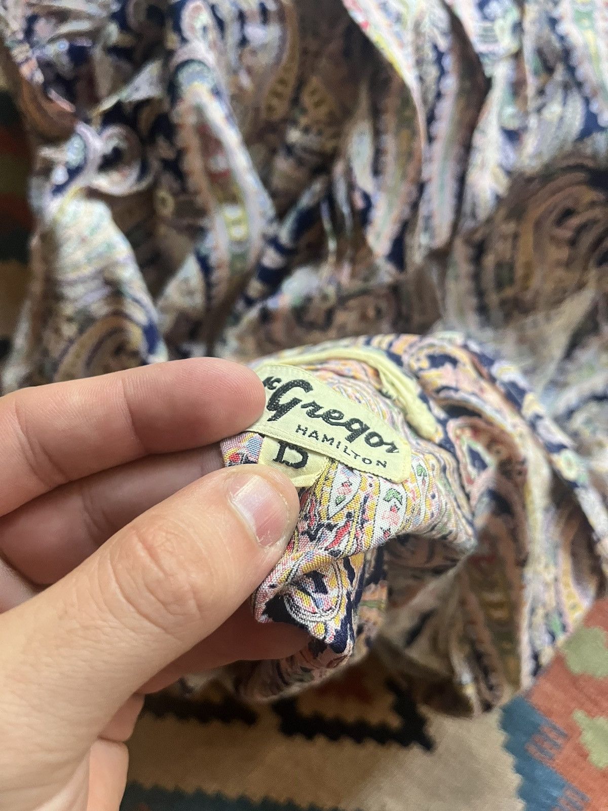 Vintage 1950s/1960s Mcgregor paisley rayon shadow Shirt Size L Size US L / EU 52-54 / 3 - 10 Thumbnail