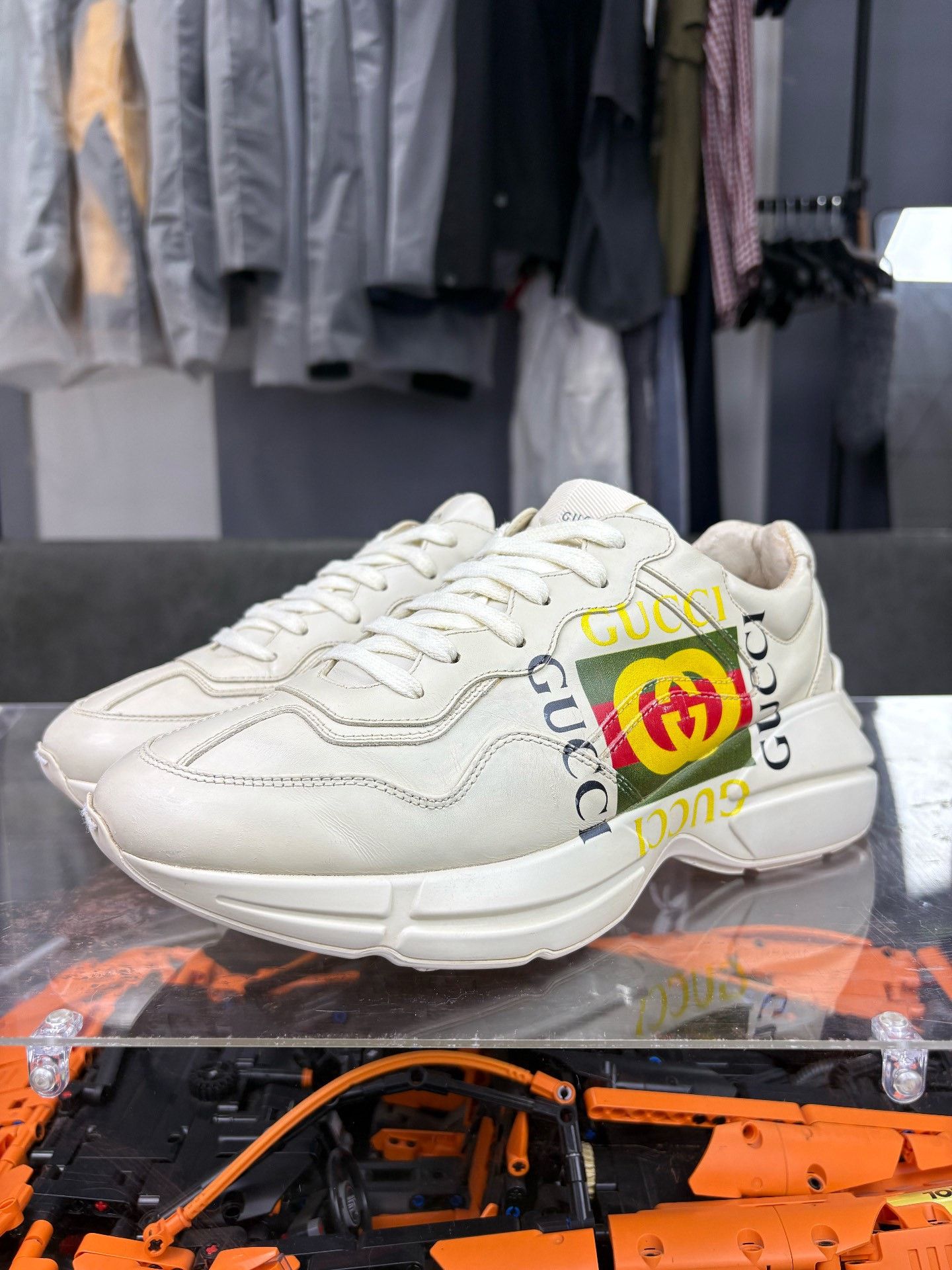 Gucci Gucci Retro Printed Lowtop Sneakers 7.5 Men Size US 7.5 / EU 40-41 - 1 Thumbnail