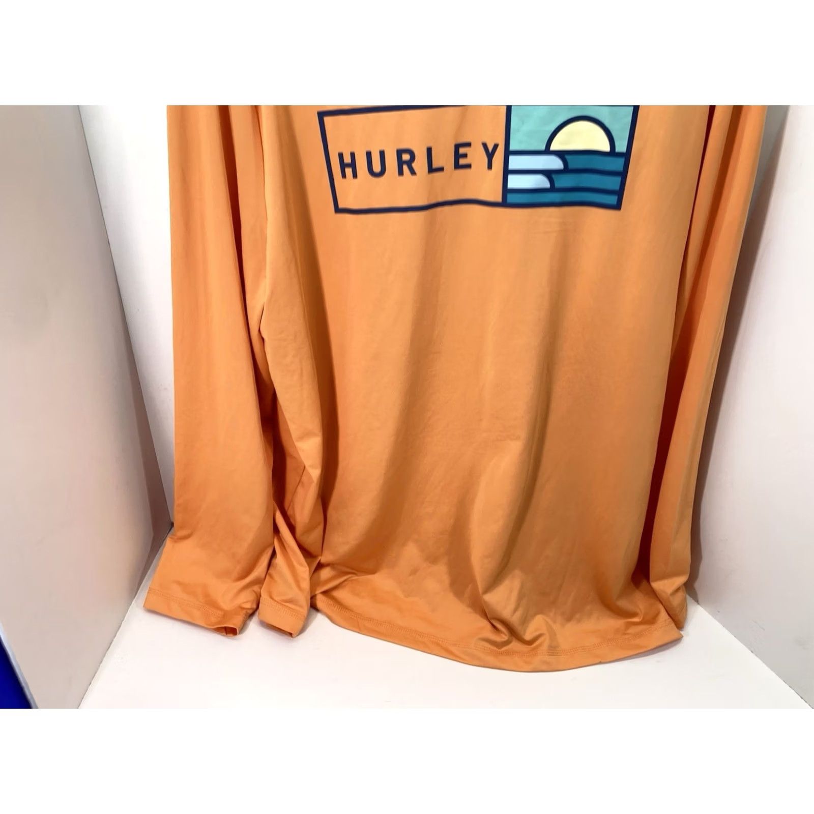 Hurley Hurley UV TShirt Men XL Orange Long Sleeve Moisture Wicking Pullover NWOT Shirt Size US XL / EU 56 / 4 - 3 Thumbnail