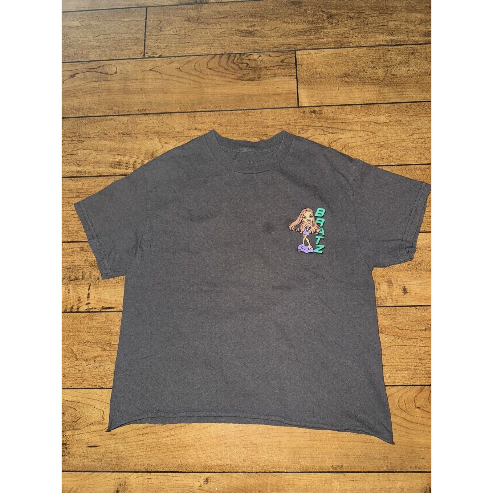 Band Tees × Rap Tees × Vintage Bratz Dolls Cropped T-Shirt Grey Small 17x19.5 2001 Tour Y2K Size S / US 4 / IT 40 - 2 Thumbnail
